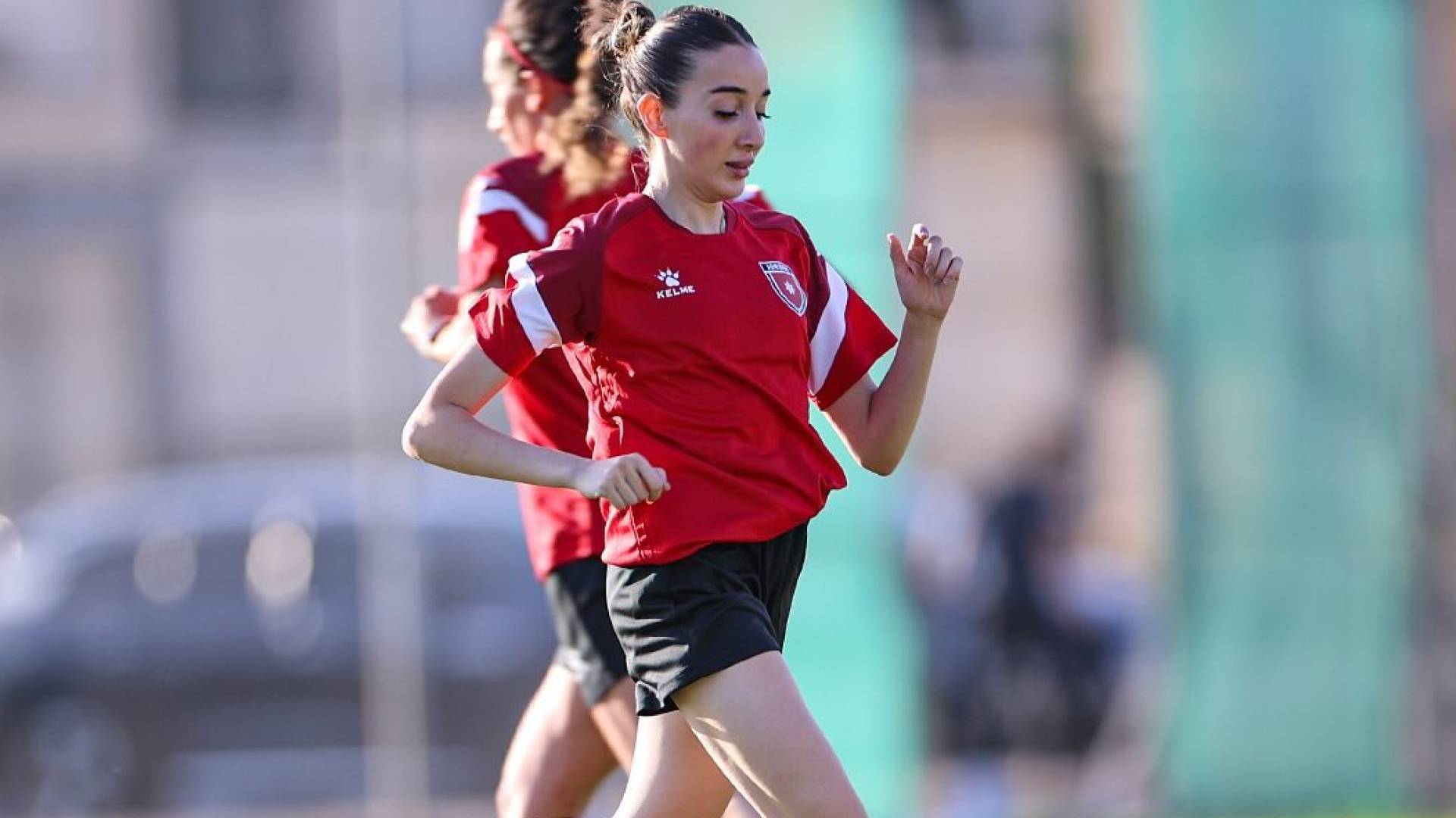 لاعبة المنتخب الوطني روزبهان فريج