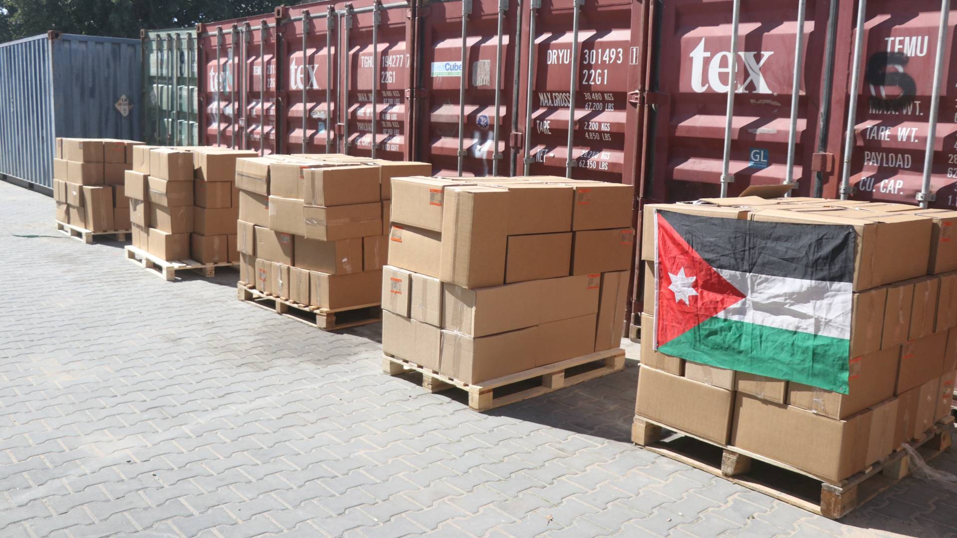 الجيش العربي: المستشفى الميداني الأردني غزة 81 يقدم مساعدات غذائية لأهالي شمال قطاع غزة