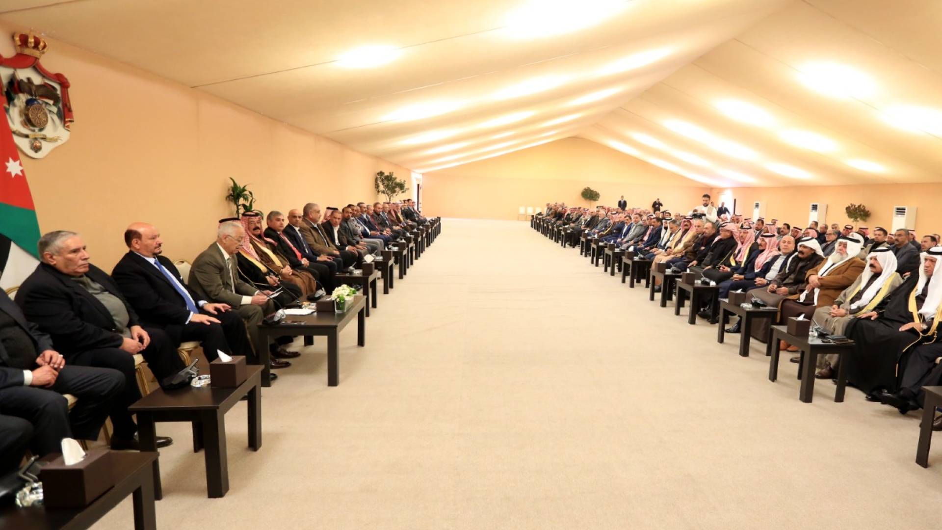 العيسوي يلتقي وجهاء وأبناء وبنات عشائر العجارمة