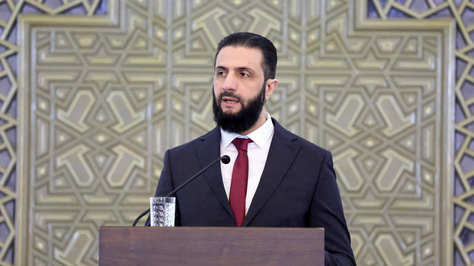 الرئيس السوري أحمد الشرع