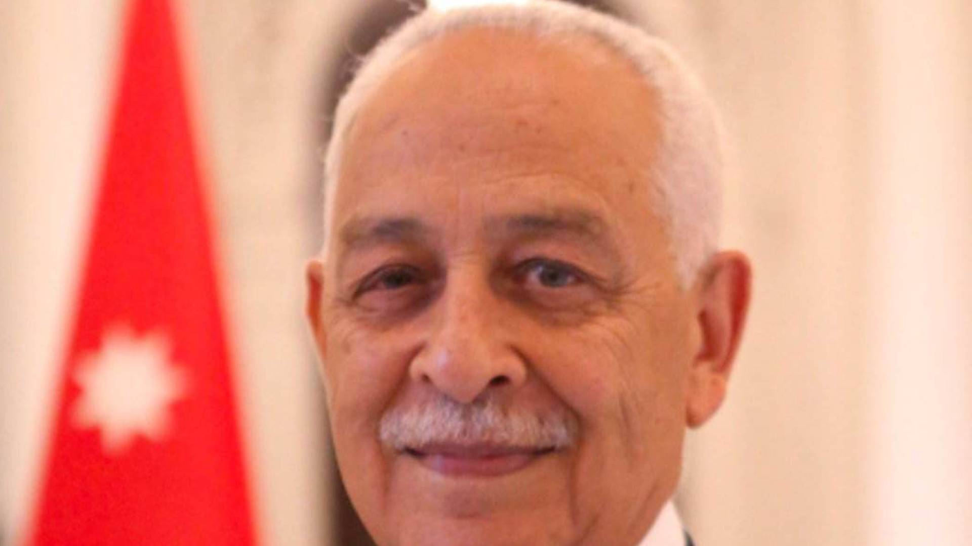 العيسوي يقدم واجب العزاء