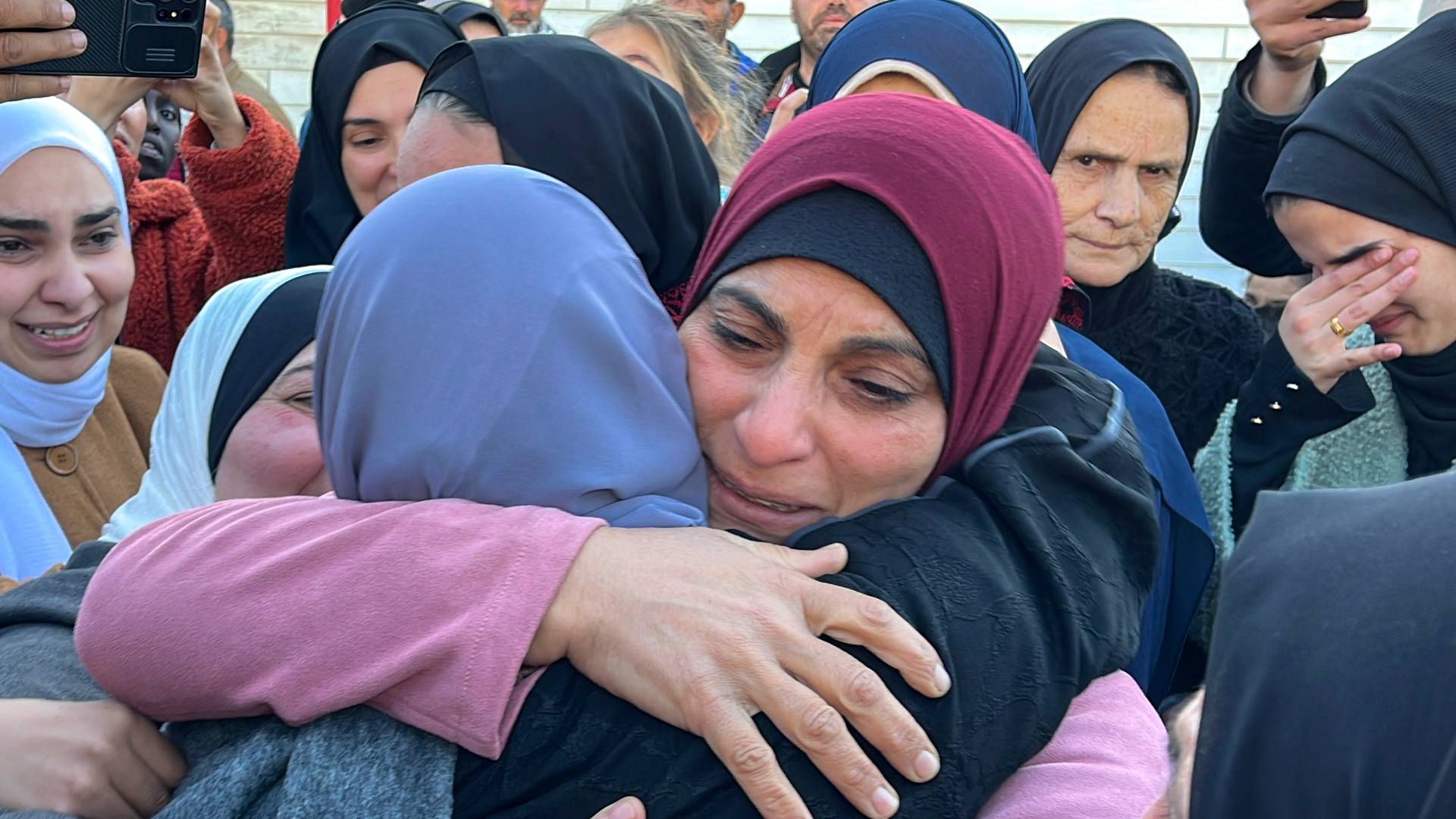 أسيرة فلسطينية محررة