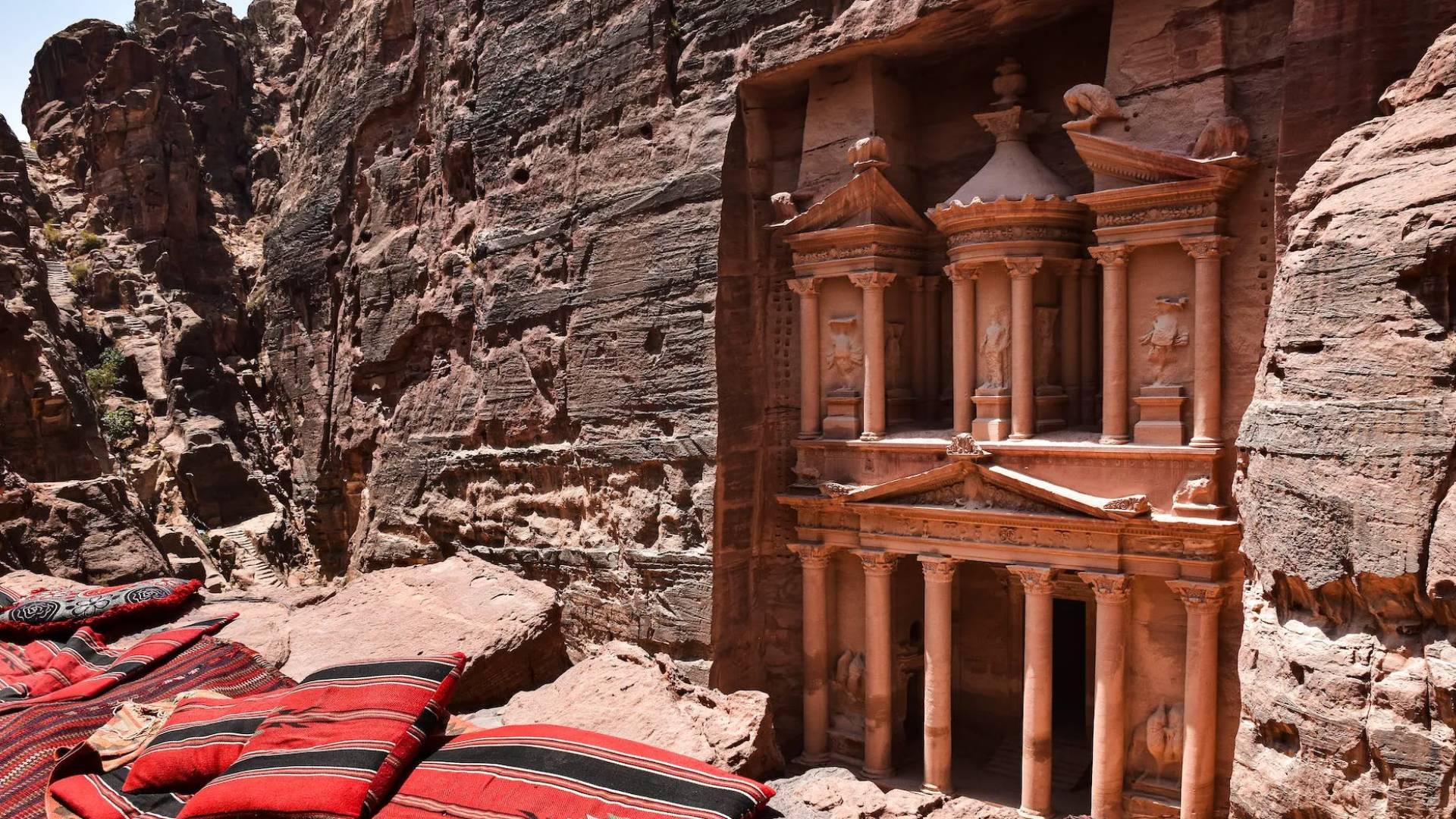 جانب من مدينة البترا الأثرية