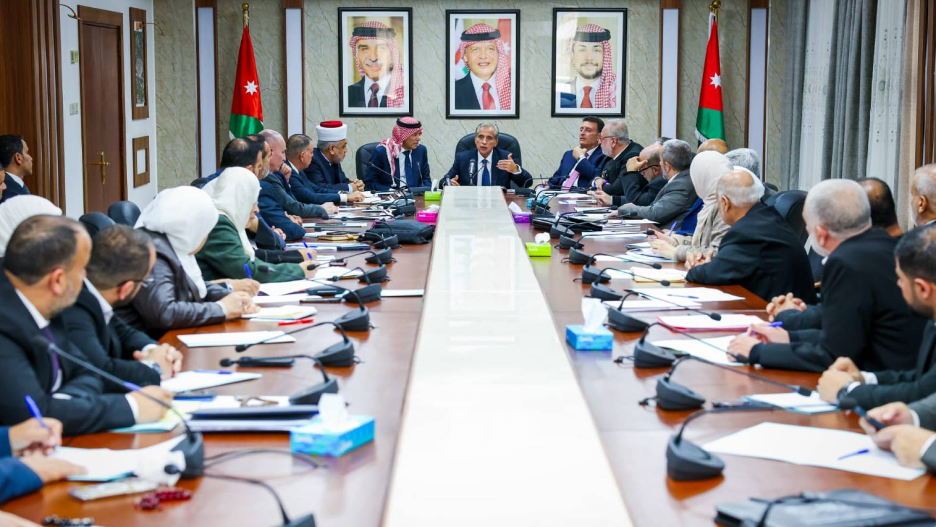 رئيس الوزراء الدكتور جعفر حسان