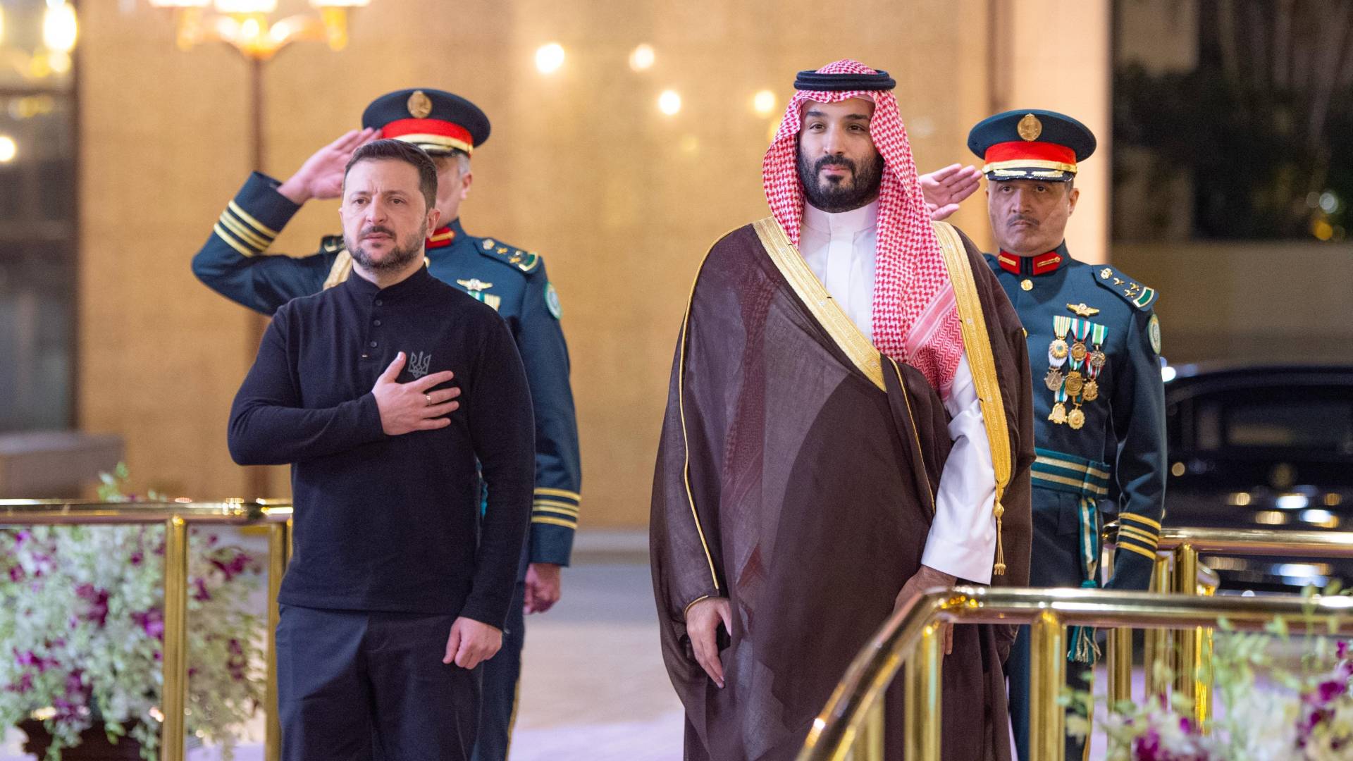 ولي العهد السعودي يستقبل الرئيس الأوكراني في جدة