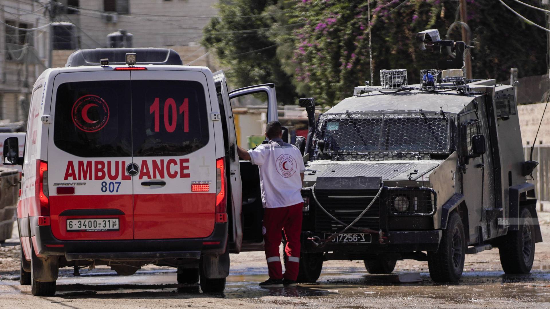 طواقم هلال الأحمر الفلسطيني