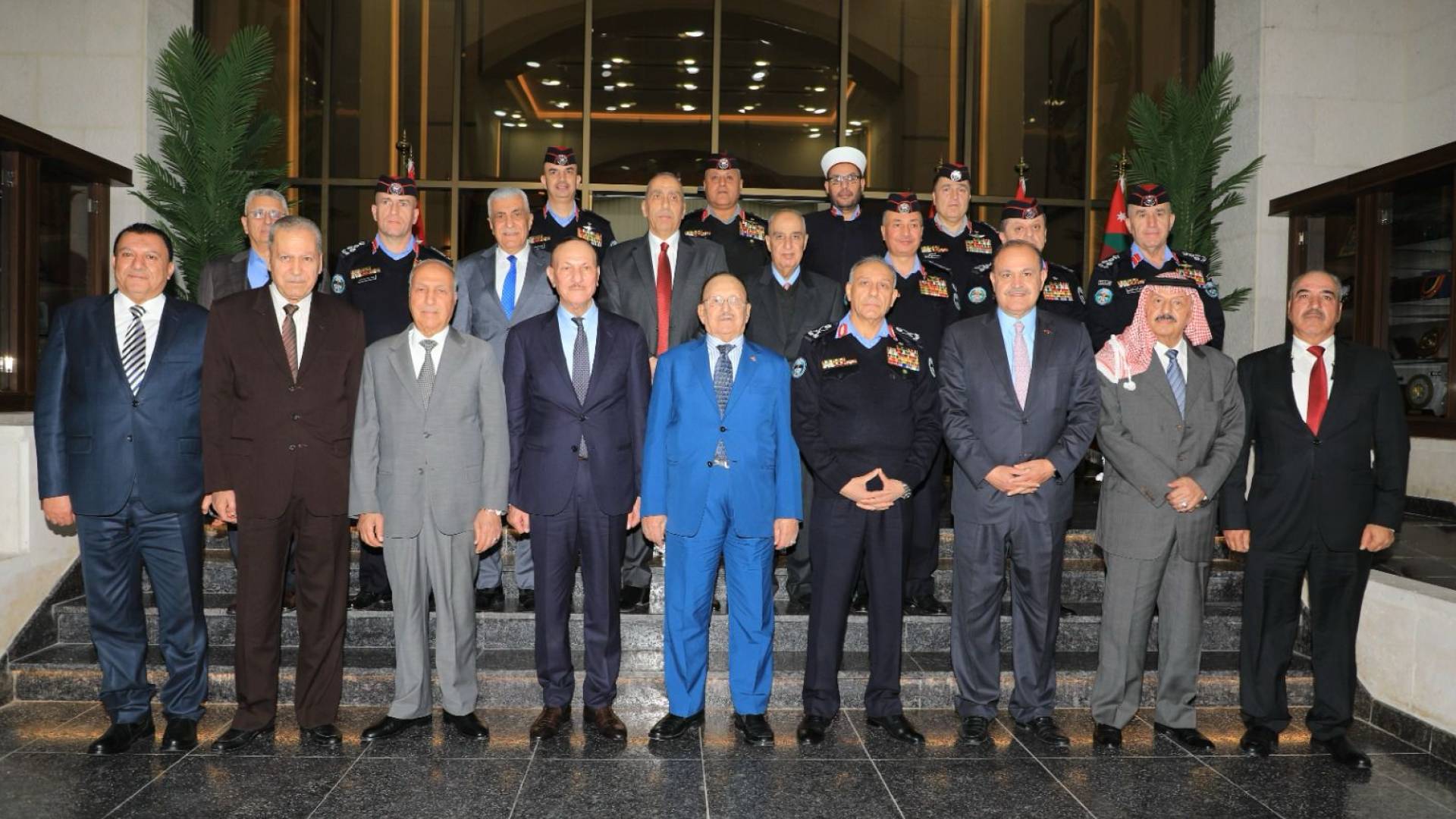 مديرية الأمن العام تقيم إفطارات رمضانية تجمع الزملاء المتقاعدين والعاملين في المديرية وقيادات الأقاليم