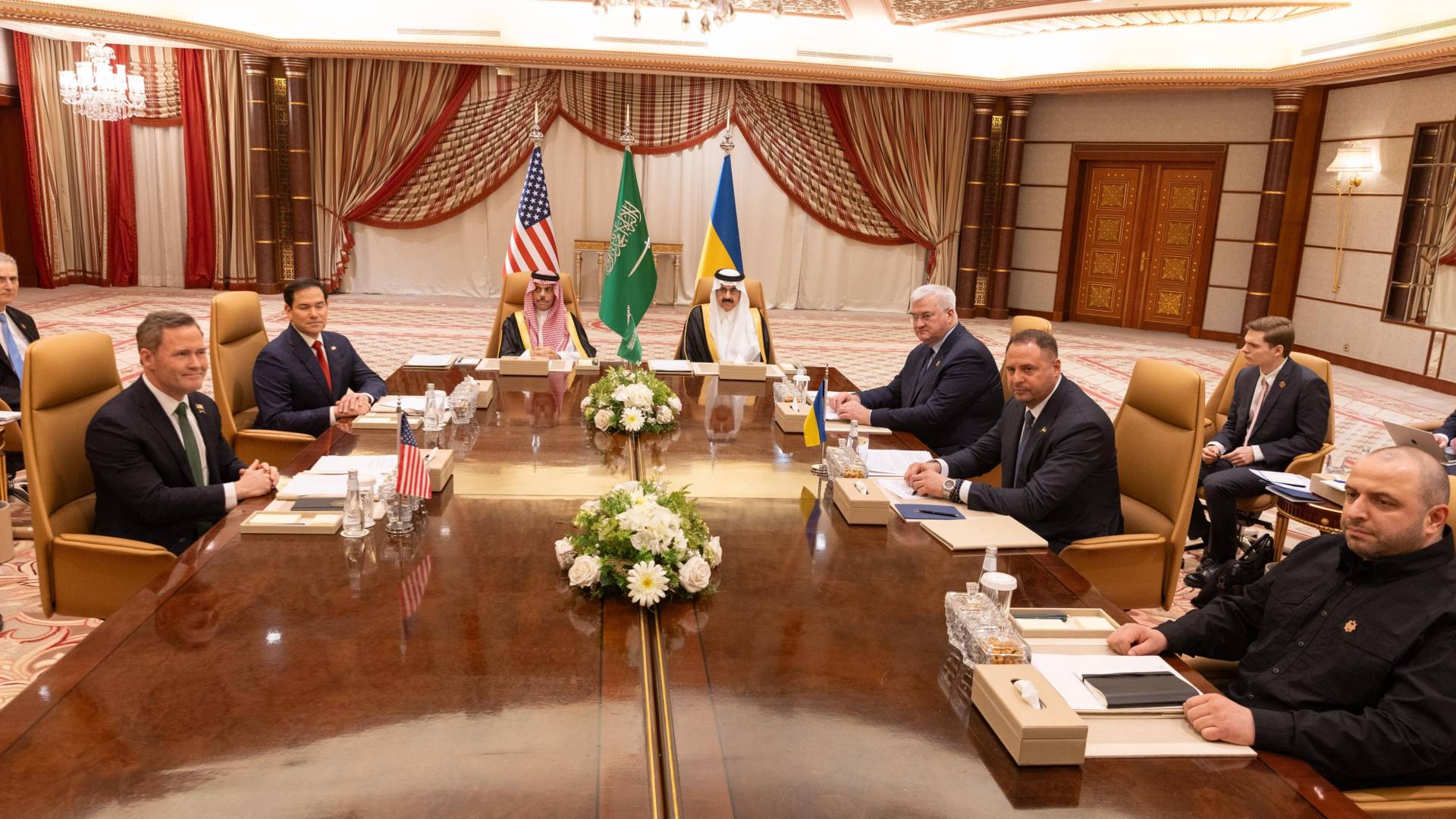 المحادثات الأمريكية الأوكرانية في جدة
