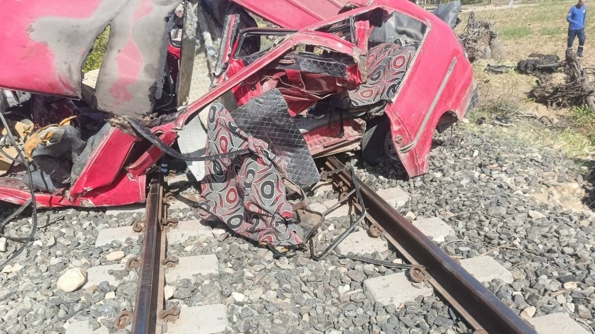 حادث تصادم قطار بحافلة في مصر