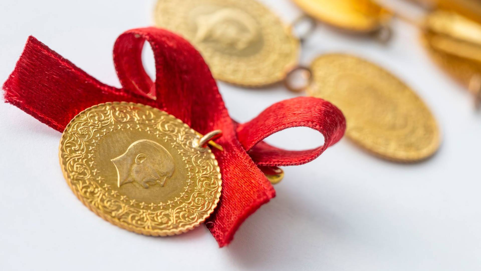 ليرات الذهب