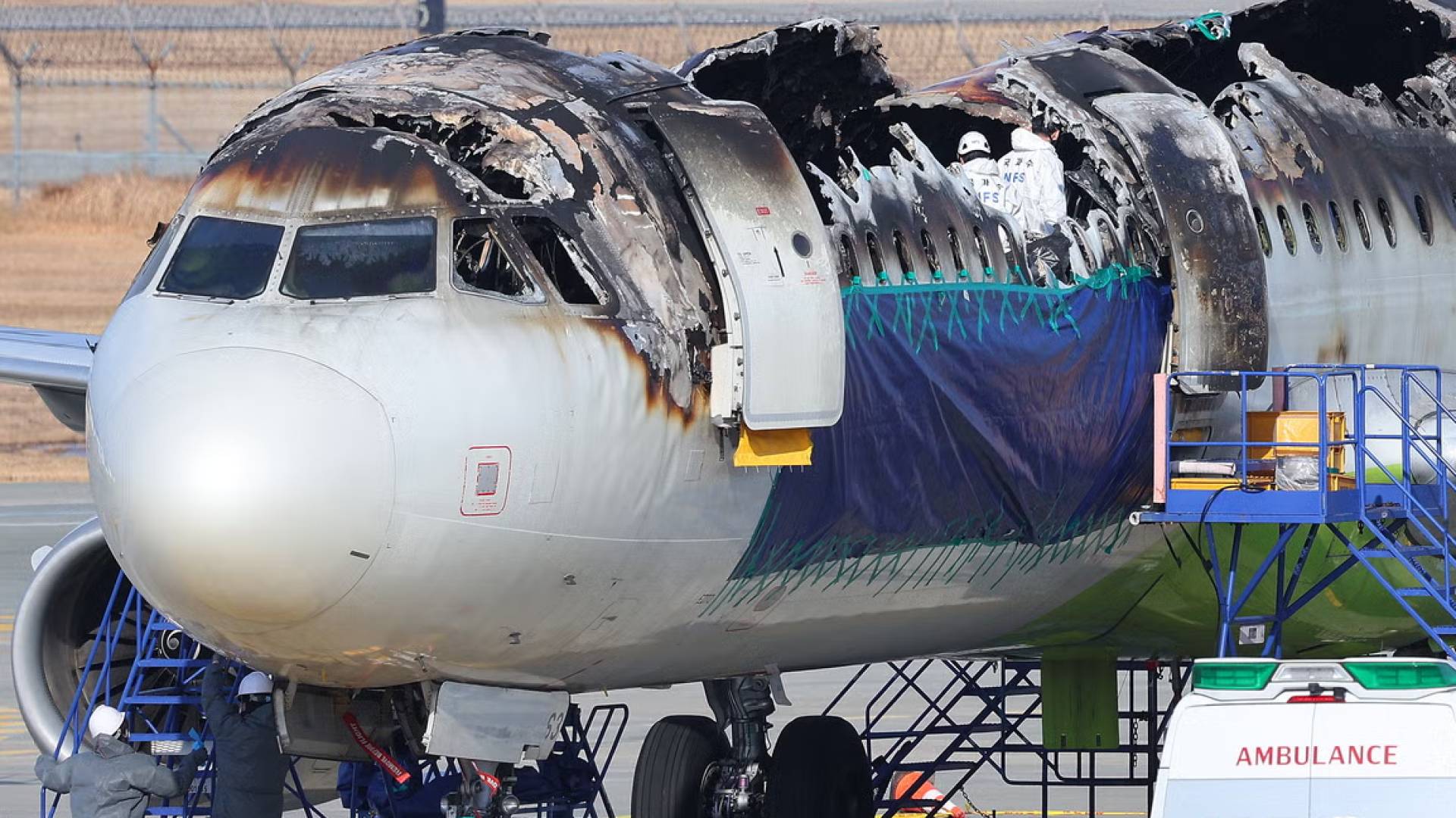 السلطات الكورية الجنوبية تربط حريق طائرة بشاحن متنقل.. تفاصيل