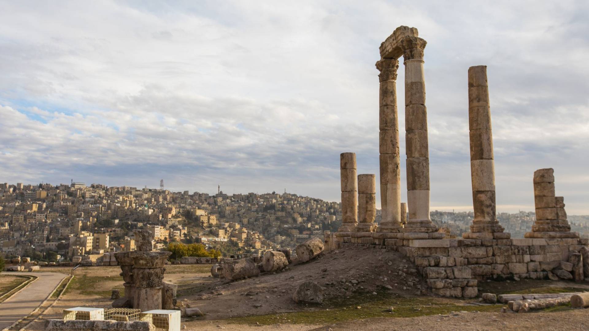 لقطة عامة لأحد الأحياء السكنية بالعاصمة عمان