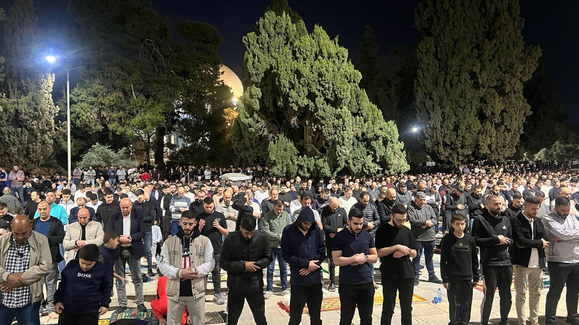 الأوقاف الفلسطينية: 70 ألفا يؤدون صلاتي العشاء والتراويح في المسجد الأقصى في 17 رمضان