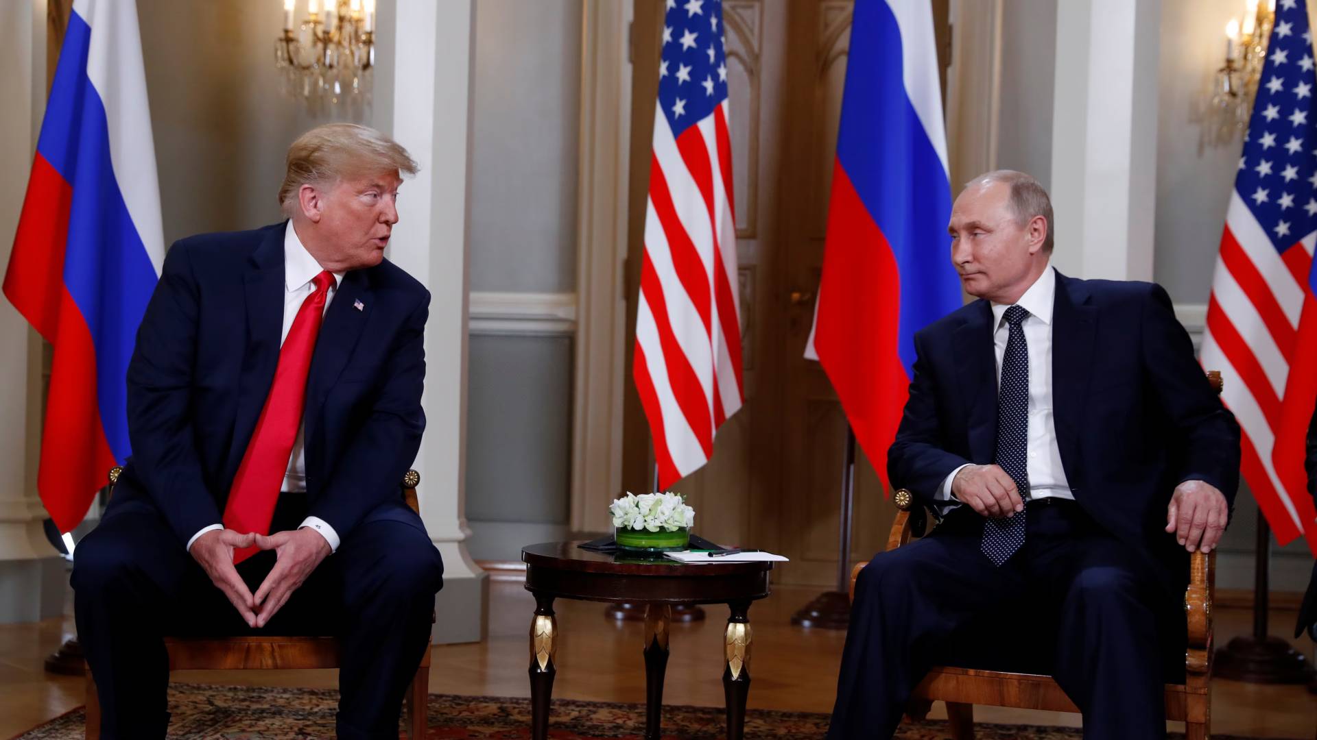 خلال لقاء سابق بن دونالد ترمب وفلاديمير بوتين