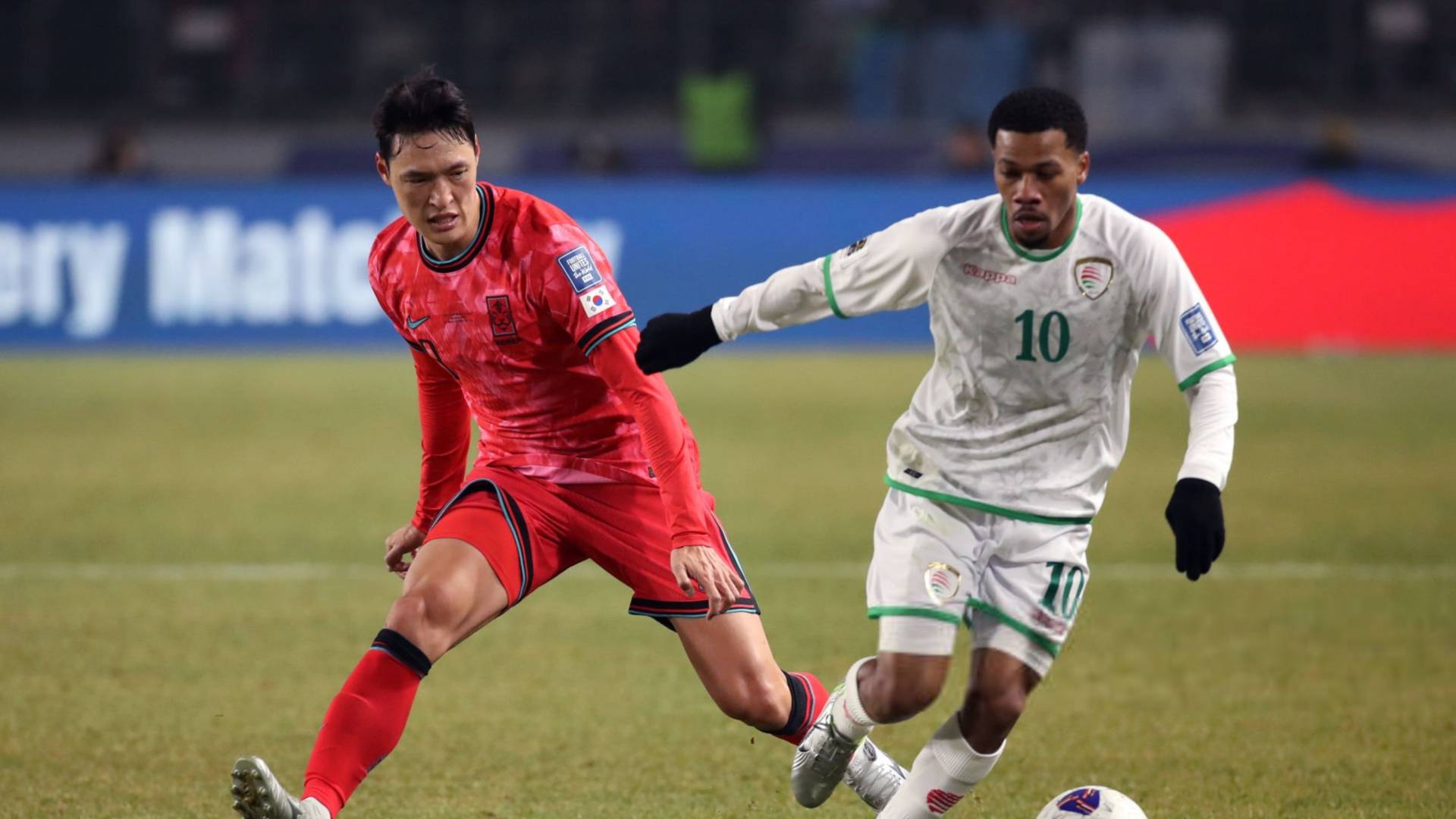 المنتخب العماني والكوري الجنوبي