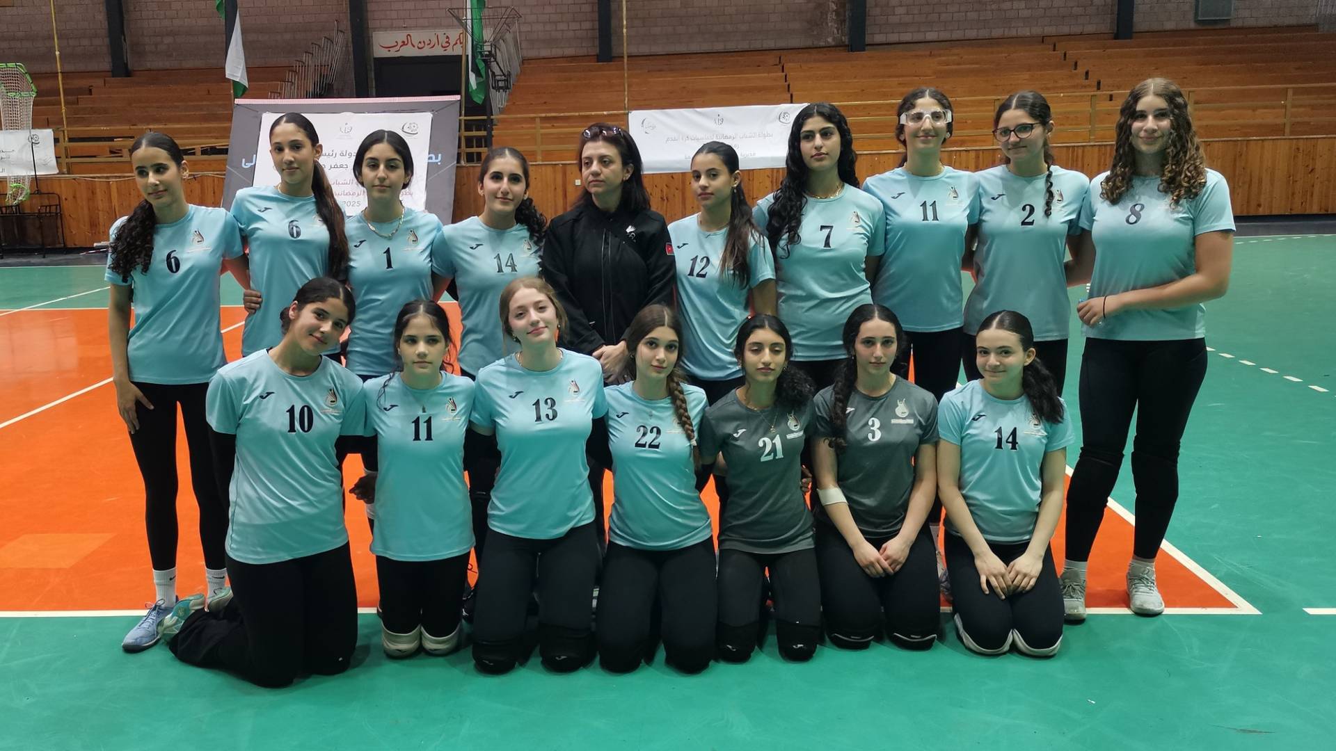 لاعبات المنتخب الوطني رفقة  الأميرة آية بنت فيصل