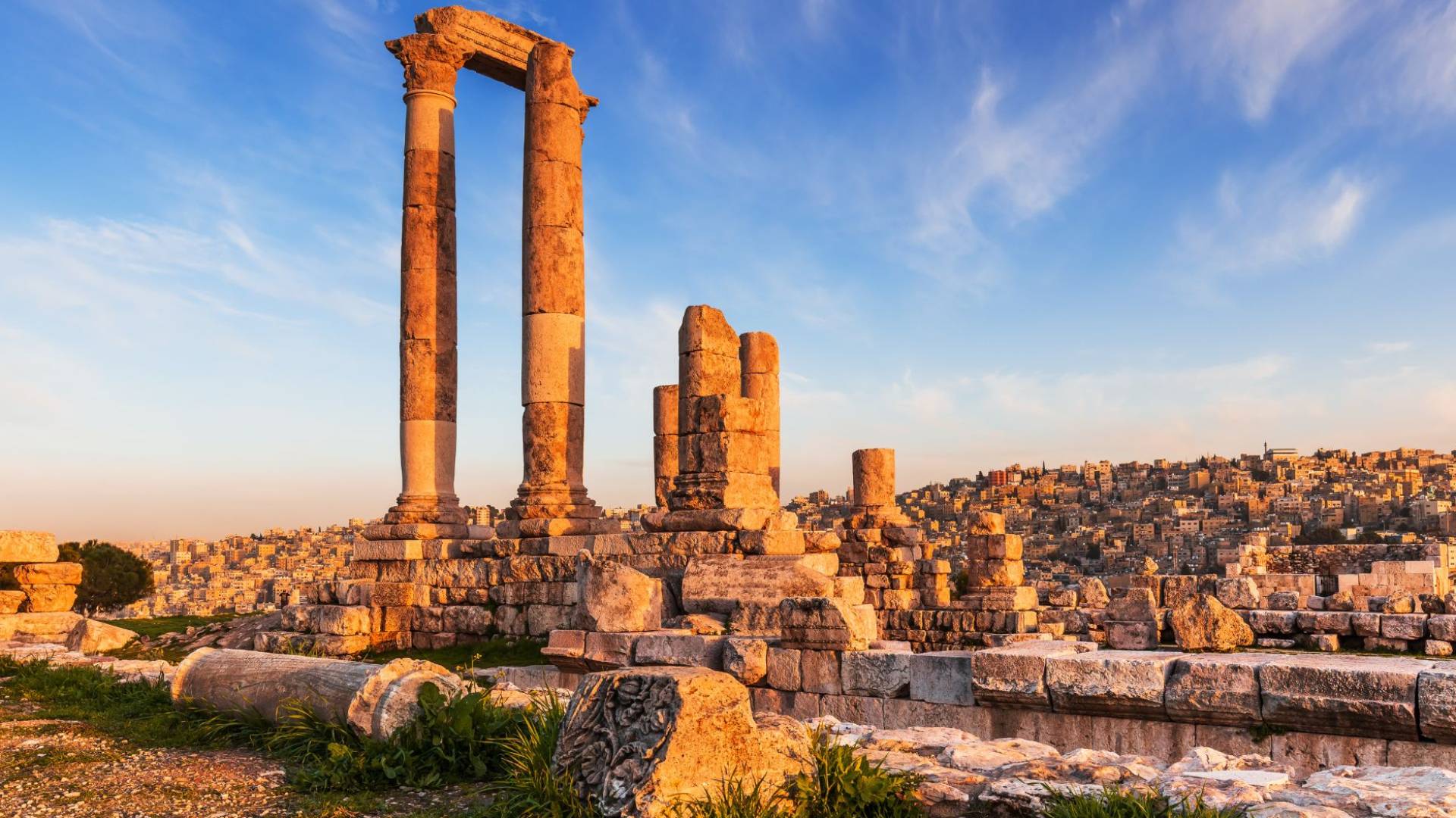 لقطة عامة لأحد أحياء العاصمة عمان