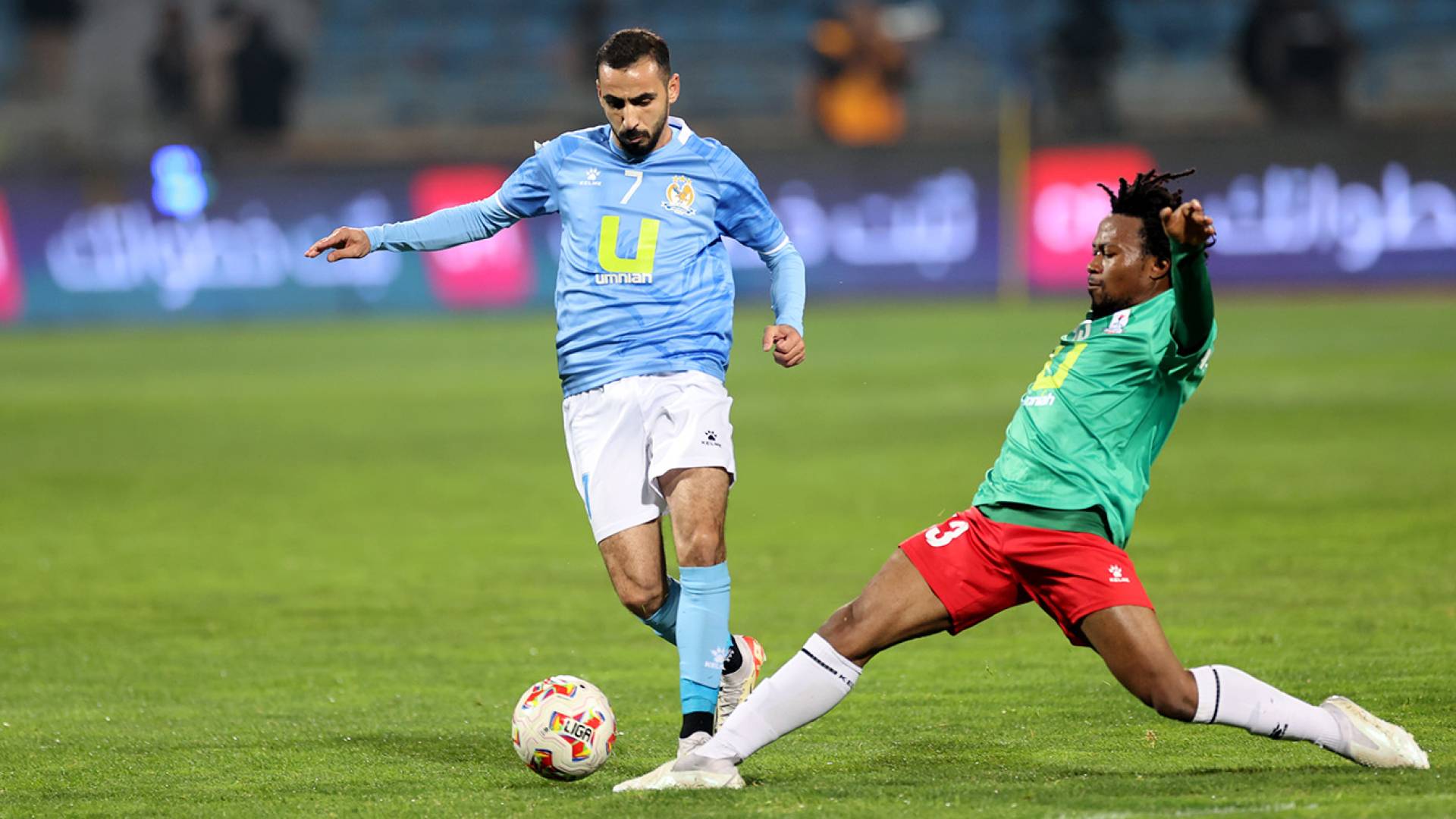 من منافسات دوري المحترفين