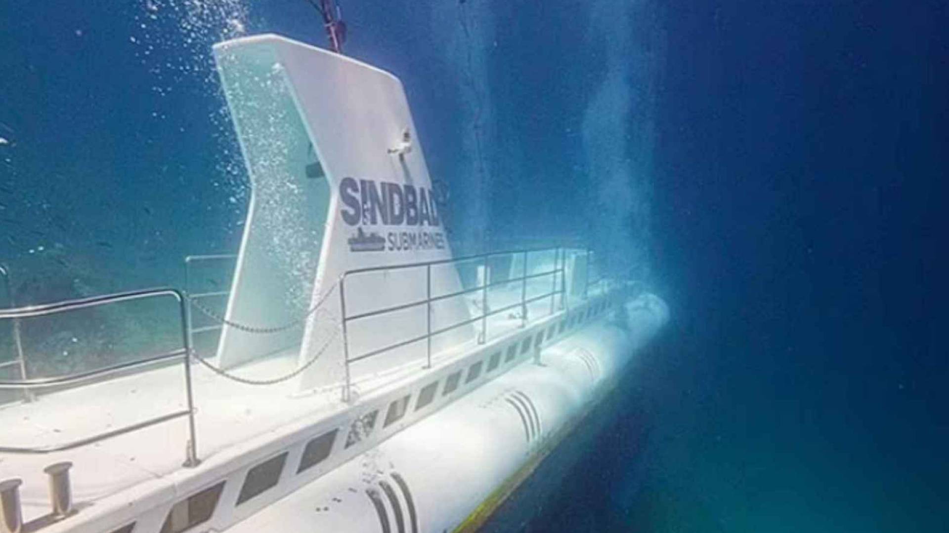 غرق الغواصة السياحية "سندباد"