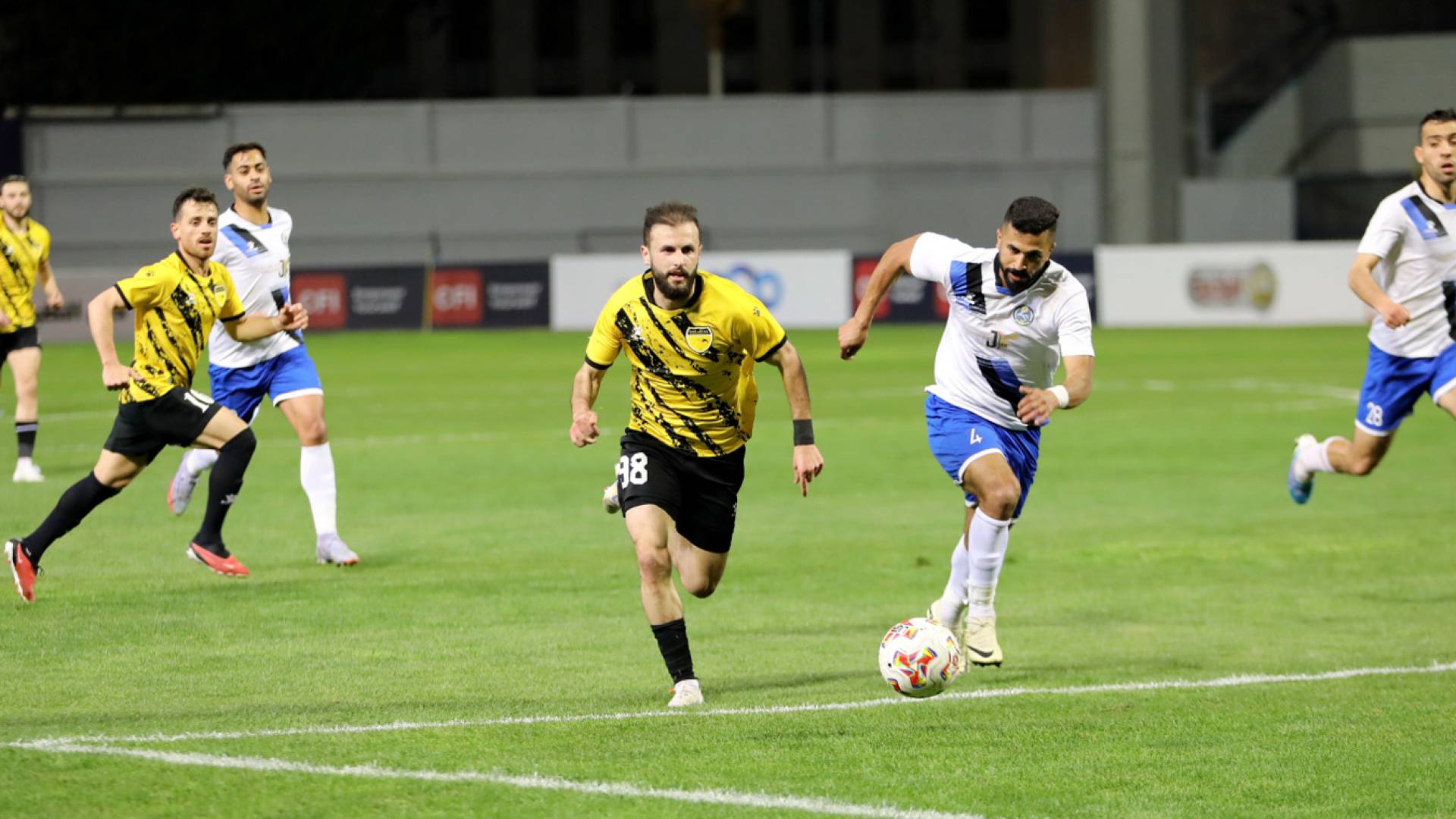 من مباراة الحسين والسلط