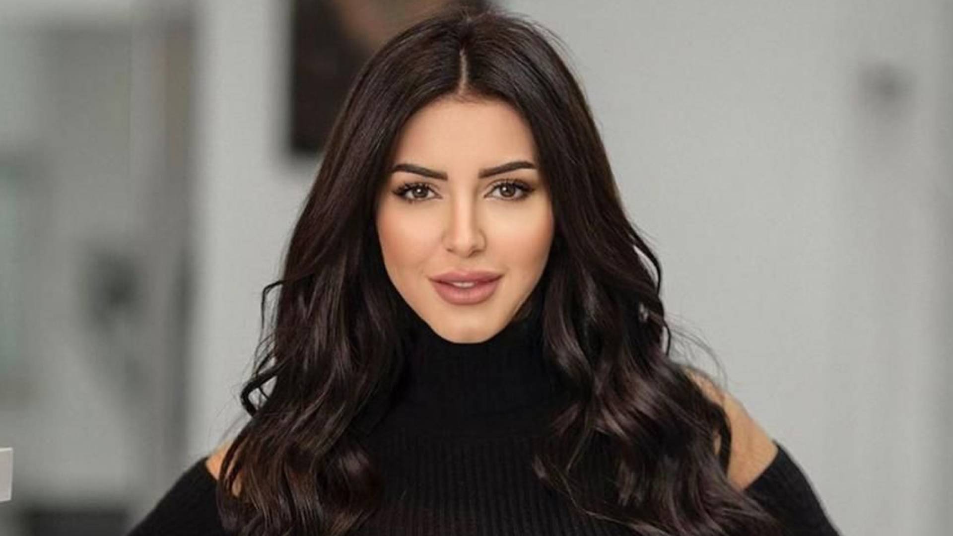 الفنانة إيناس النجار