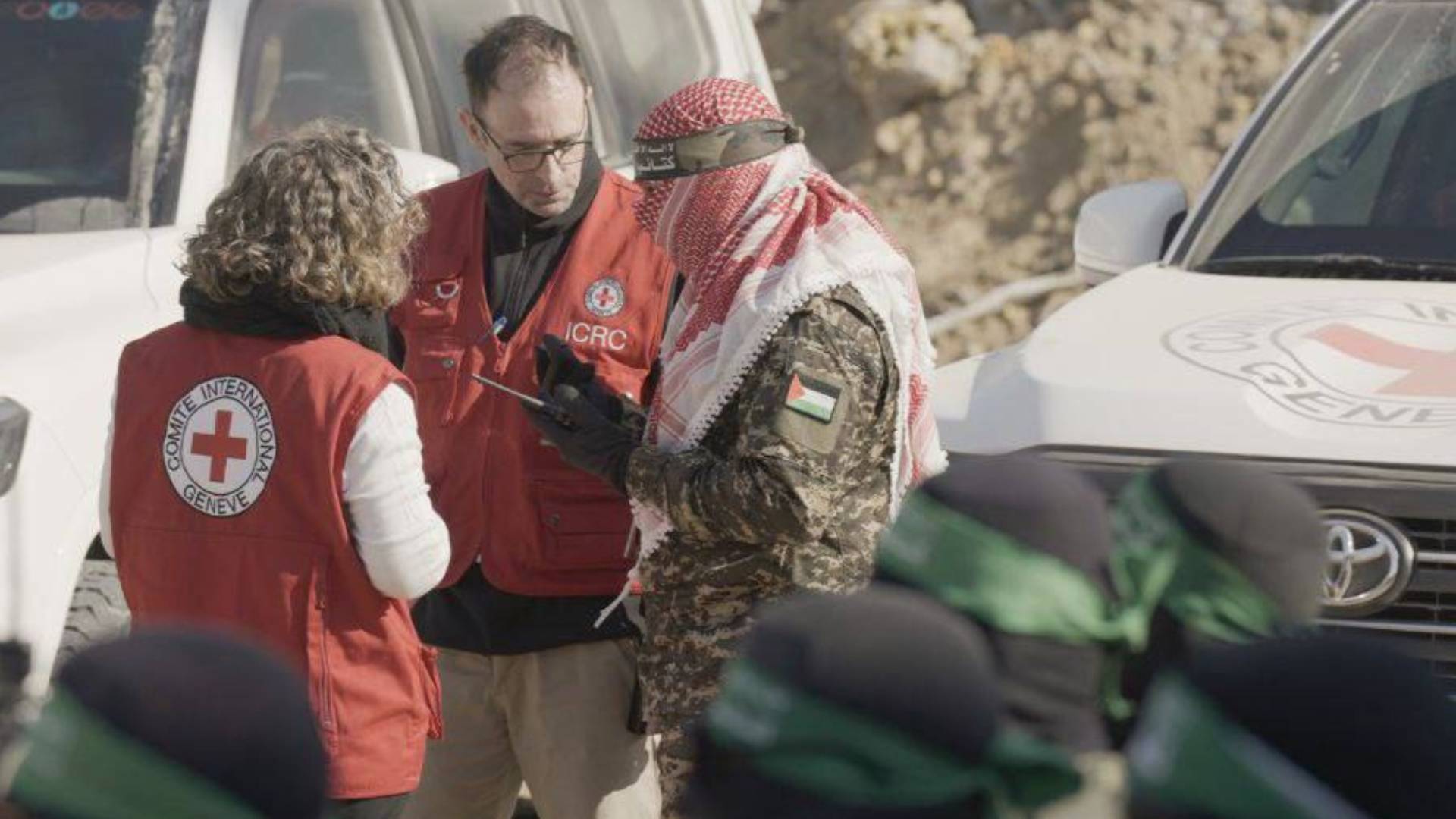 تسليم أسرى للصليب الأحمر في غزة "أرشيفية"