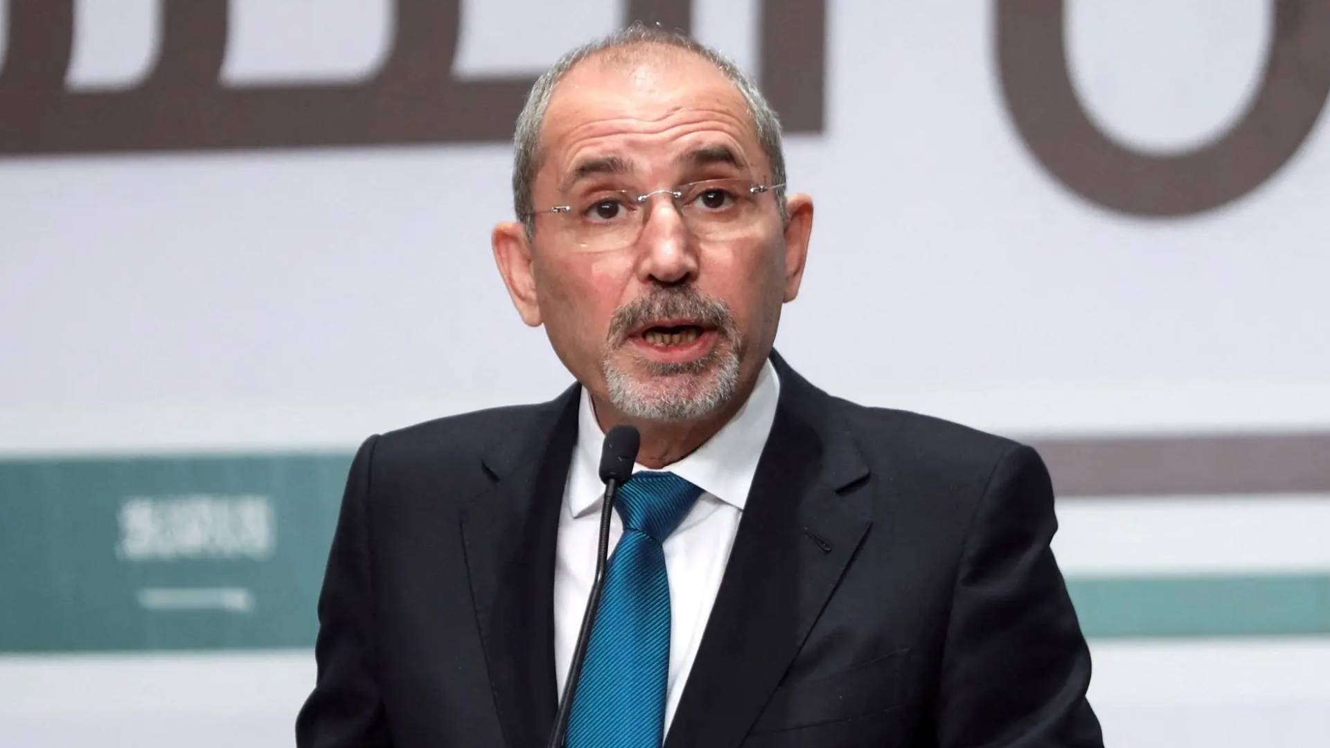 وزير الخارجية أيمن الصفدي