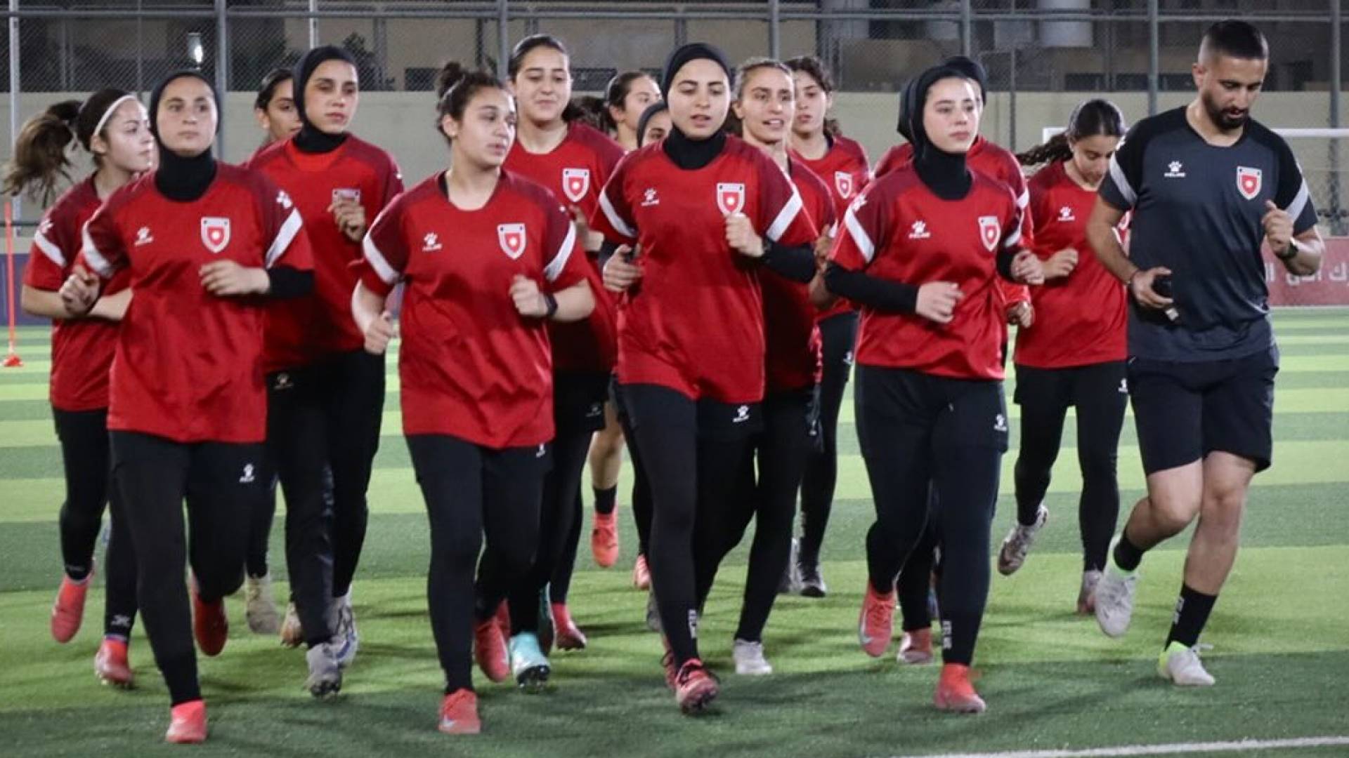 من تدريب منتخب الشابات