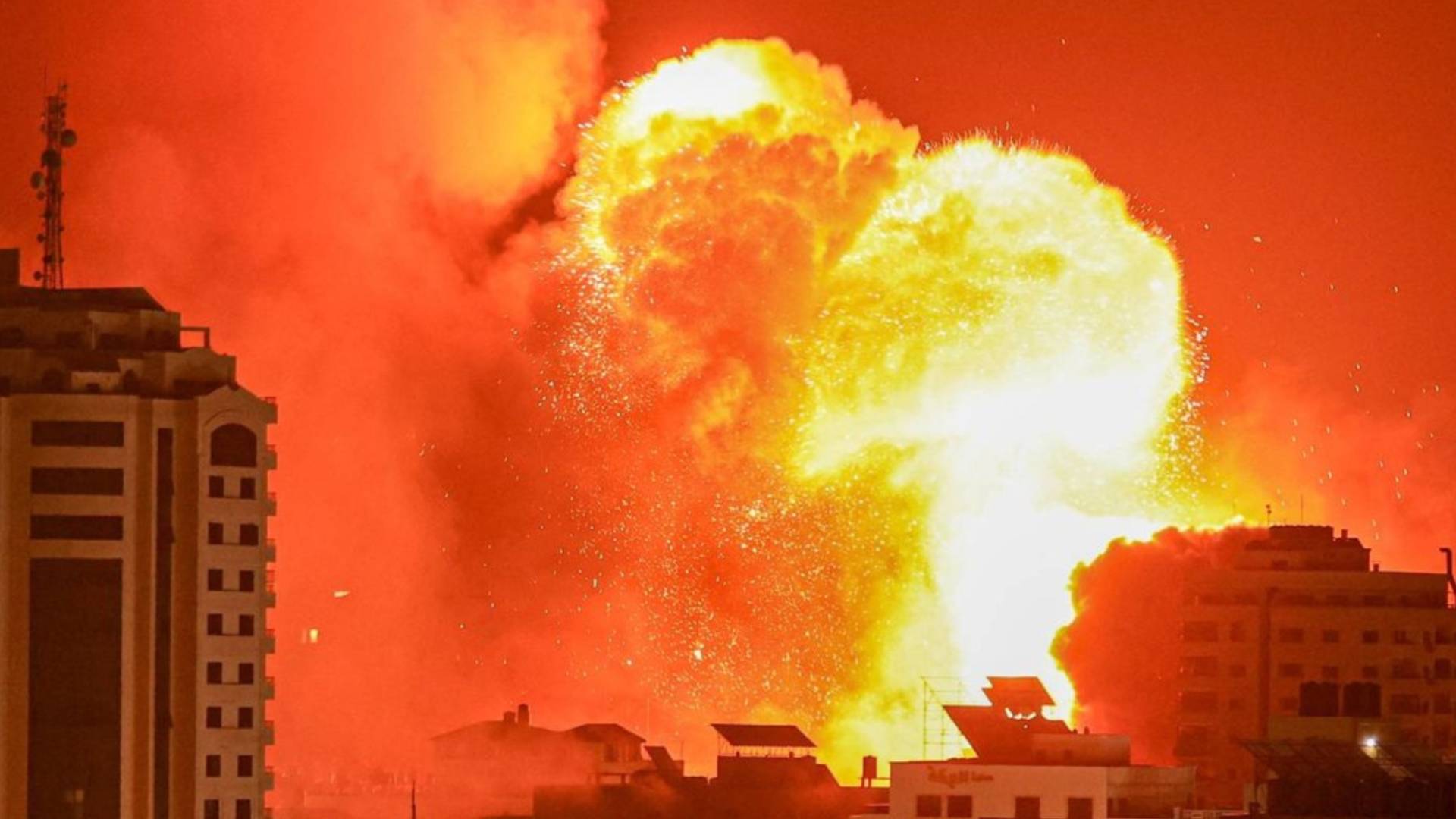 قصف عنيف على قطاع غزة