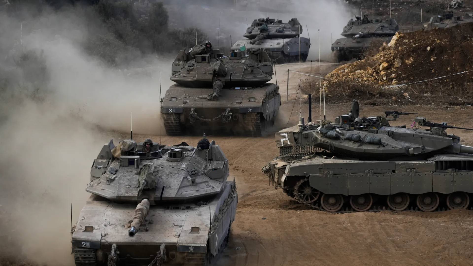 آليات الاحتلال العسكرية