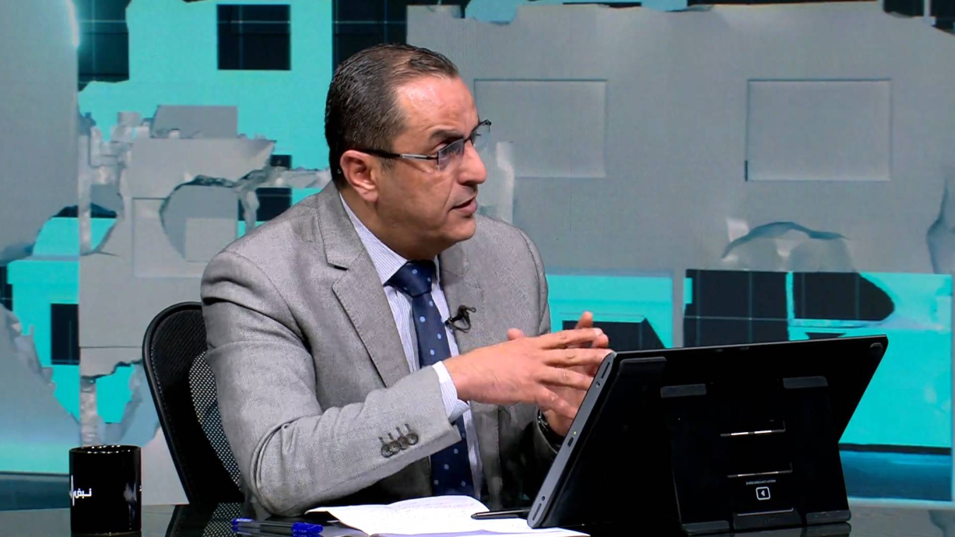 الخبير الاستراتيجي نضال أبو زيد