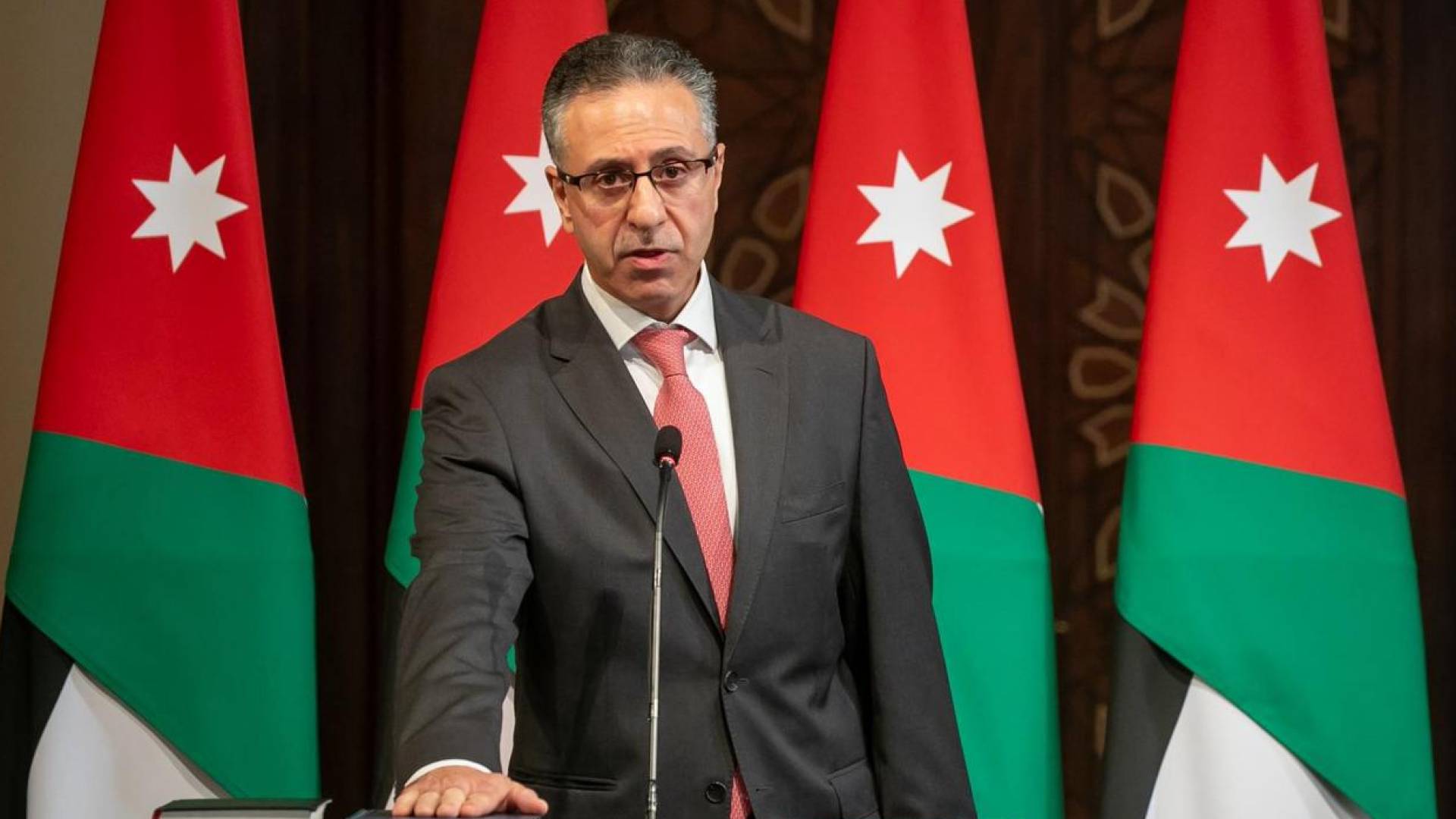 وزير الصناعة والتجارة والتموين المهندس يعرب القضاة