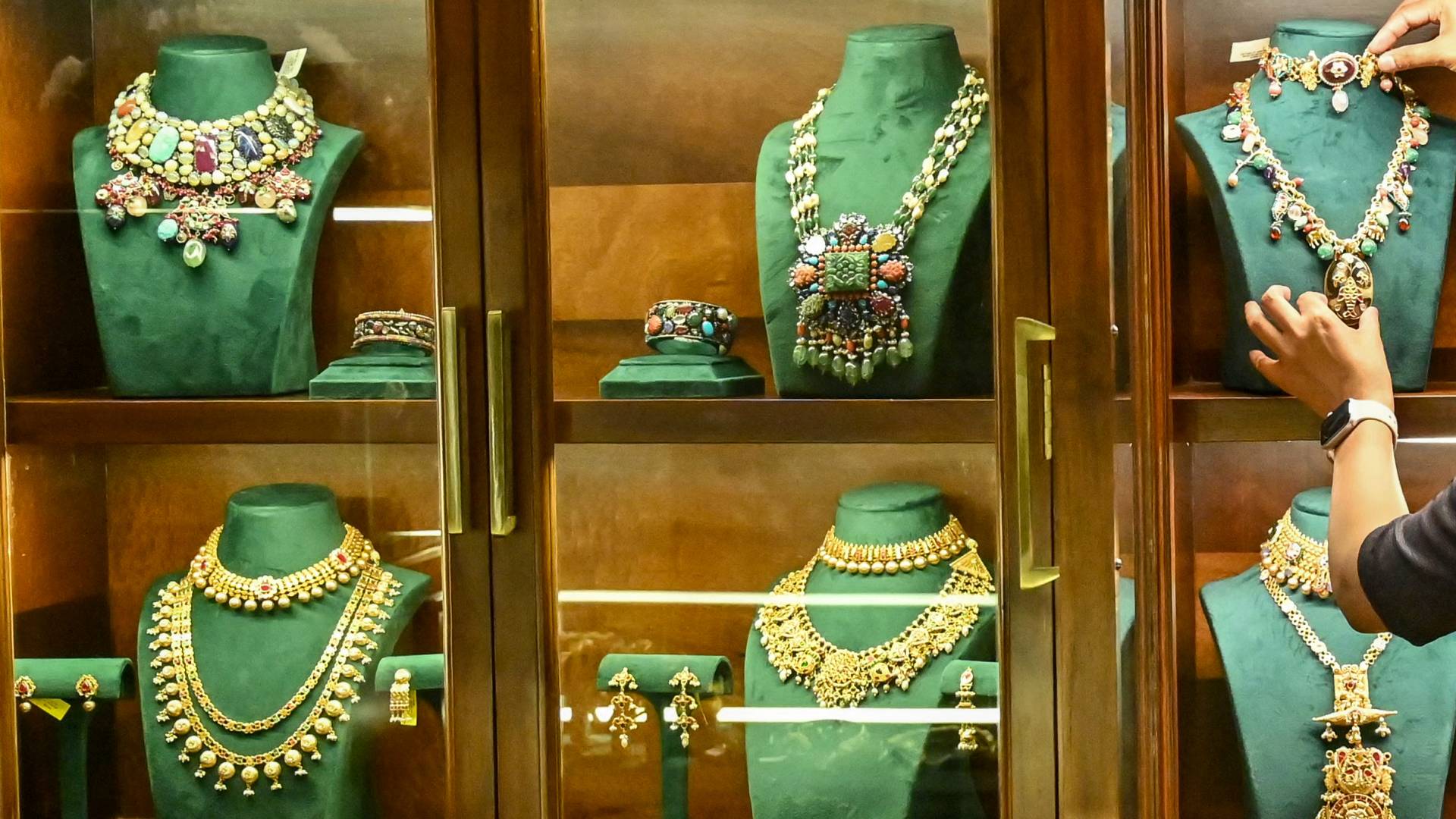 انخفاض أسعار الذهب في الأردن الاثنين بواقع نصف دينار