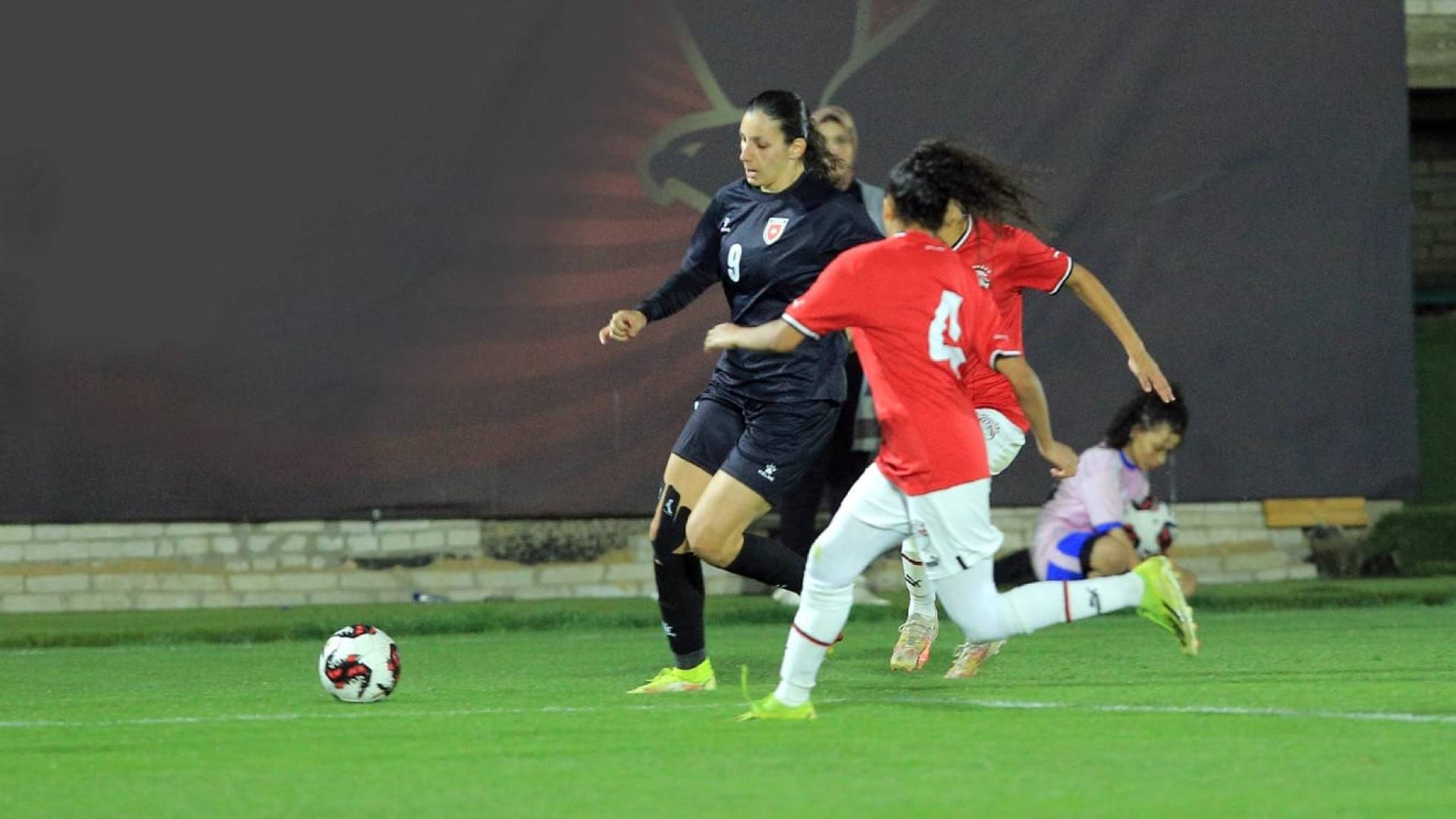 من المباراة الودية بين الأردن ومصر