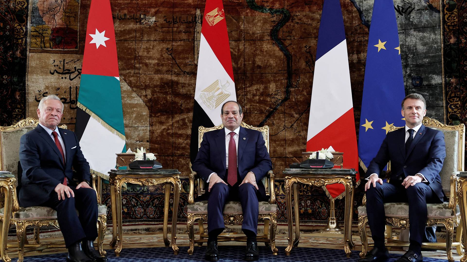 خلال قمة القاهرة