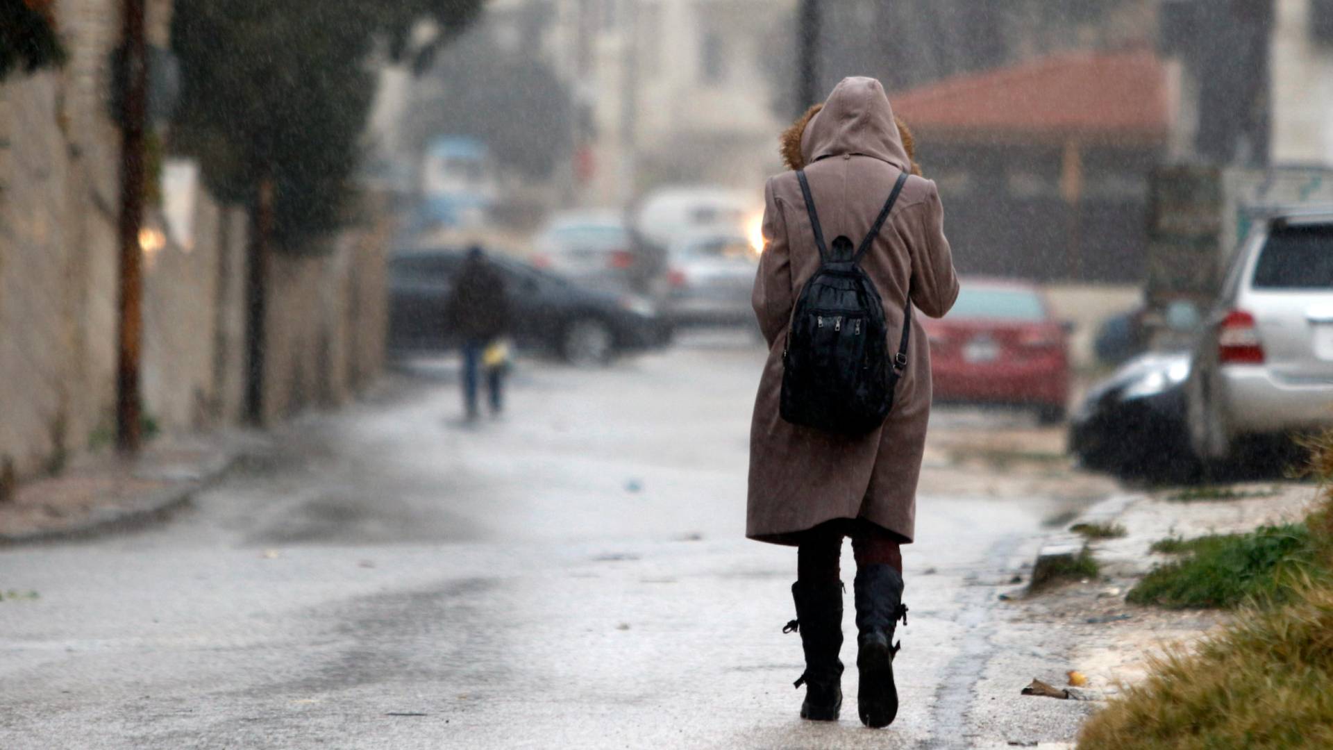 طقس العرب: انخفاض ملموس على درجات الحرارة وتوصيات بالعودة لارتداء الملابس الشتوية ليل الأربعاء