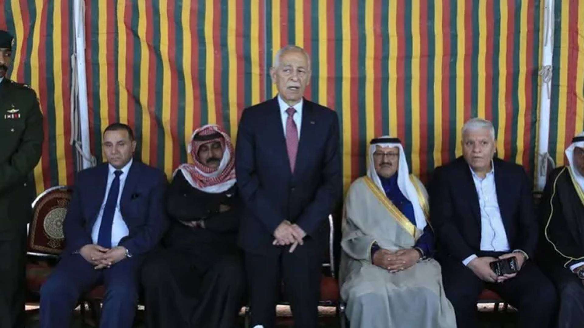 العيسوي يقدم واجب العزاء