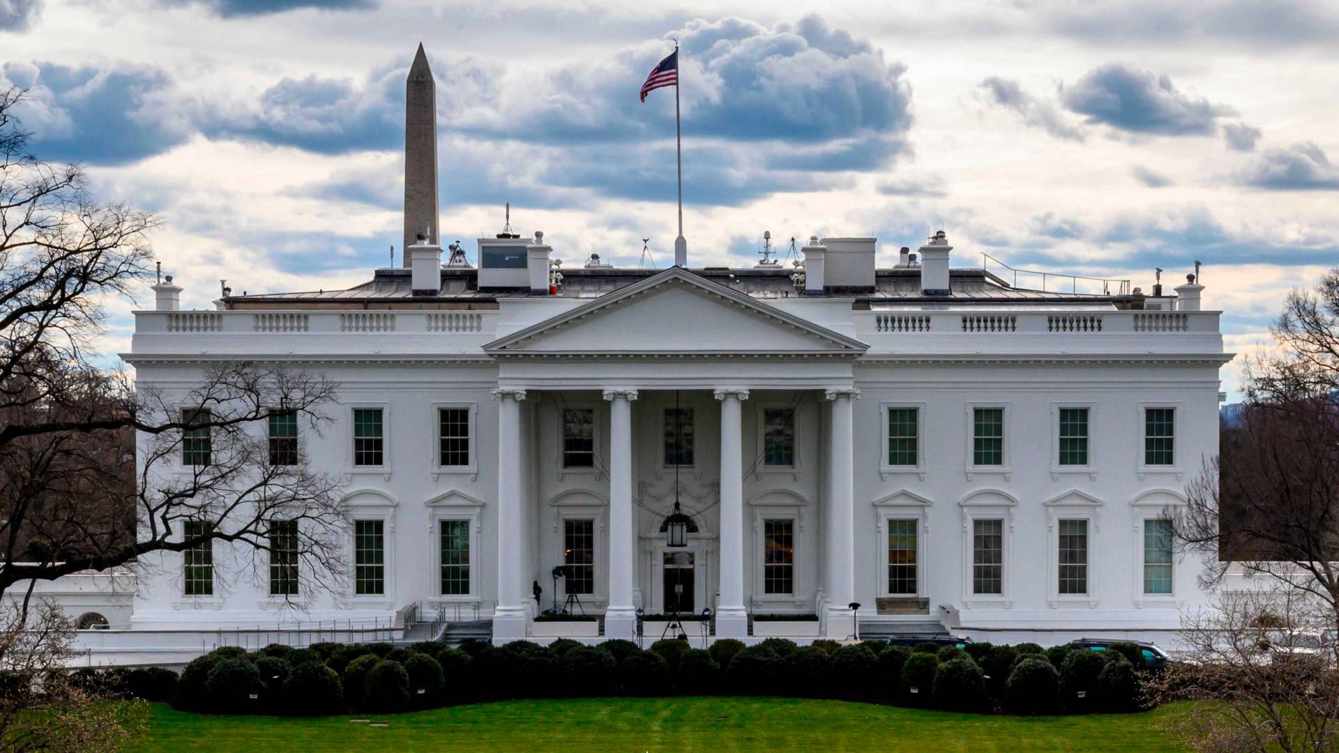 البيت الأبيض: صفقات تجارية كبرى على وشك الاكتمال وآلية جديدة لتنظيم الرسوم الجمركية