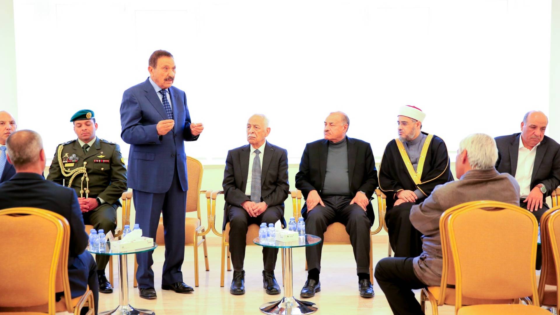 مندوبا عن الملك وولي العهد.. العيسوي يعزي اللوزيين