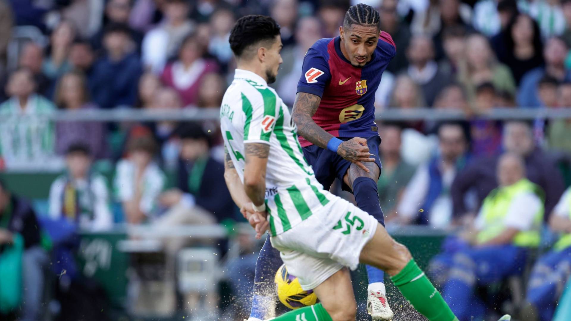 برشلونة يفاوض رافينيا على تجديد عقده