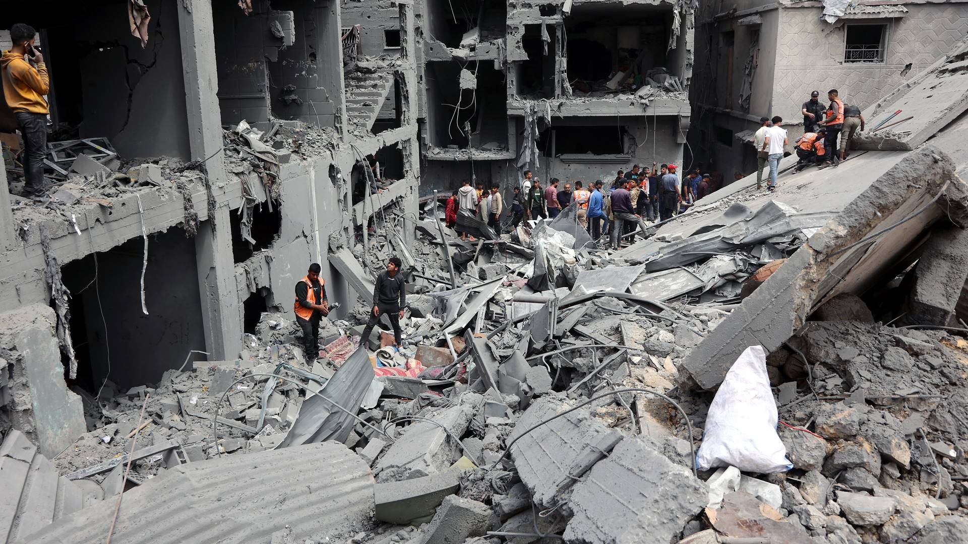 إصابات عقب ضربة للاحتلال استهدفت منطقة سكنية في غزة