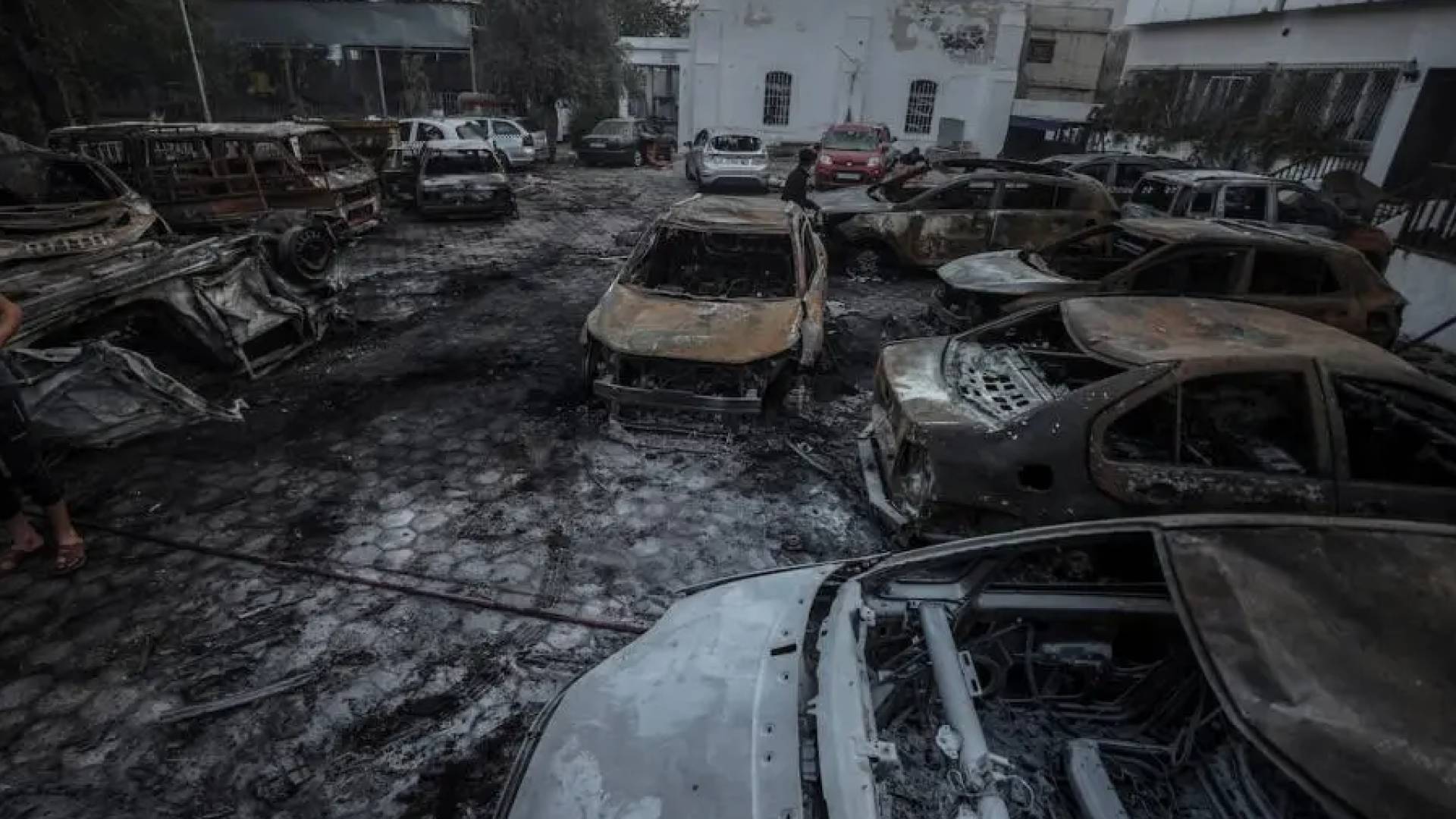 من قصف سابق للاحتلال على مستشفى المعمداني في قطاع غزة