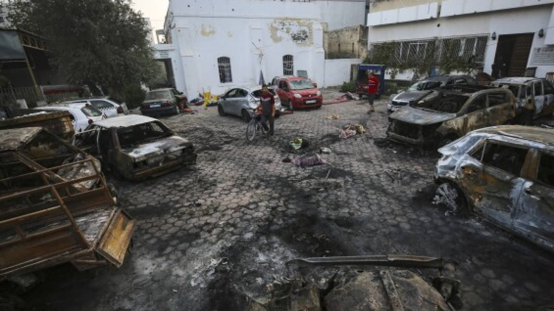 من قصف للاحتلال على قطاع مستشفى المعمداني