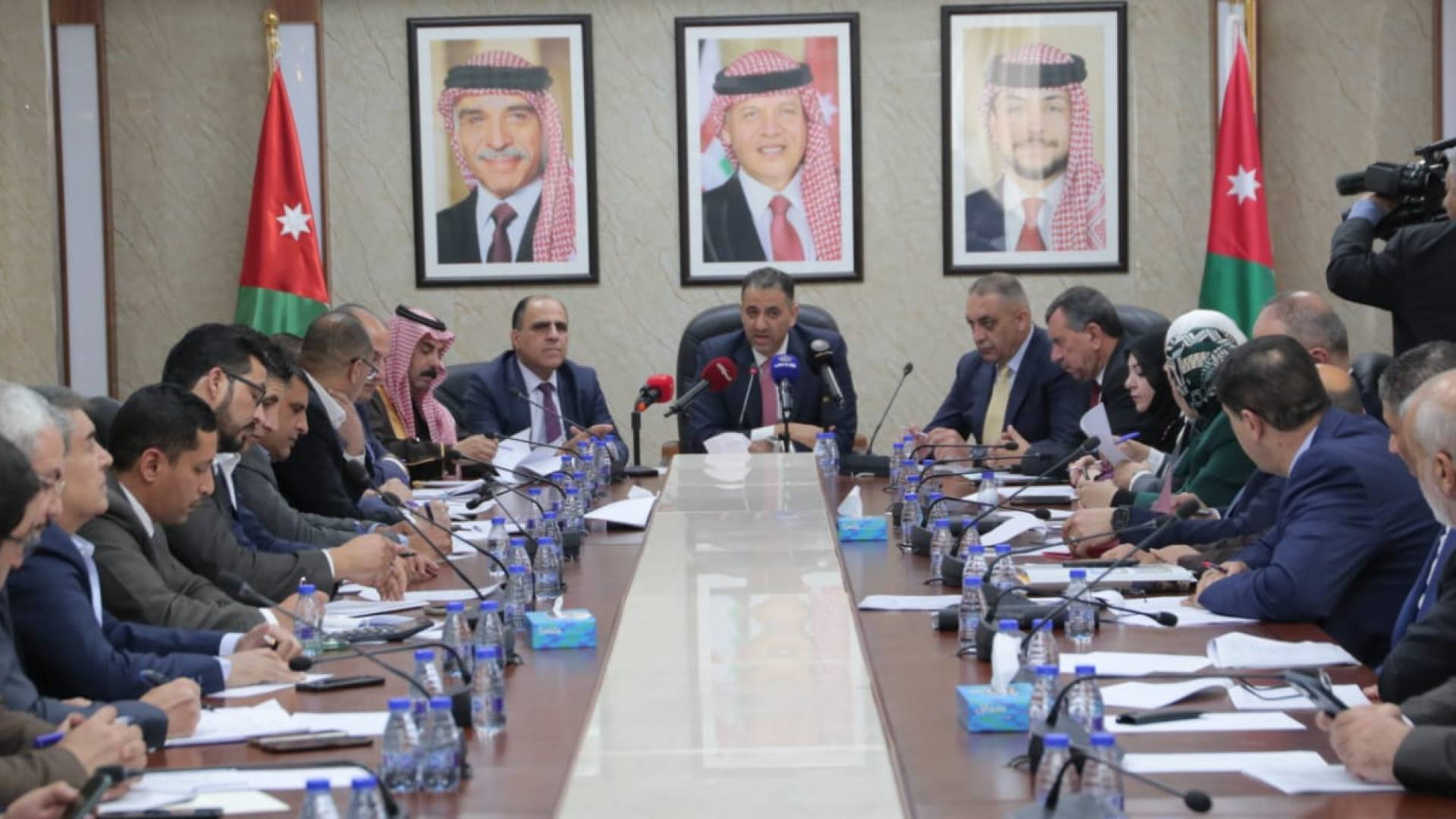 "الاقتصاد النيابية تبحث مشروع قانون الأبنية والأراضي لسنة 2025.. تفاصيل