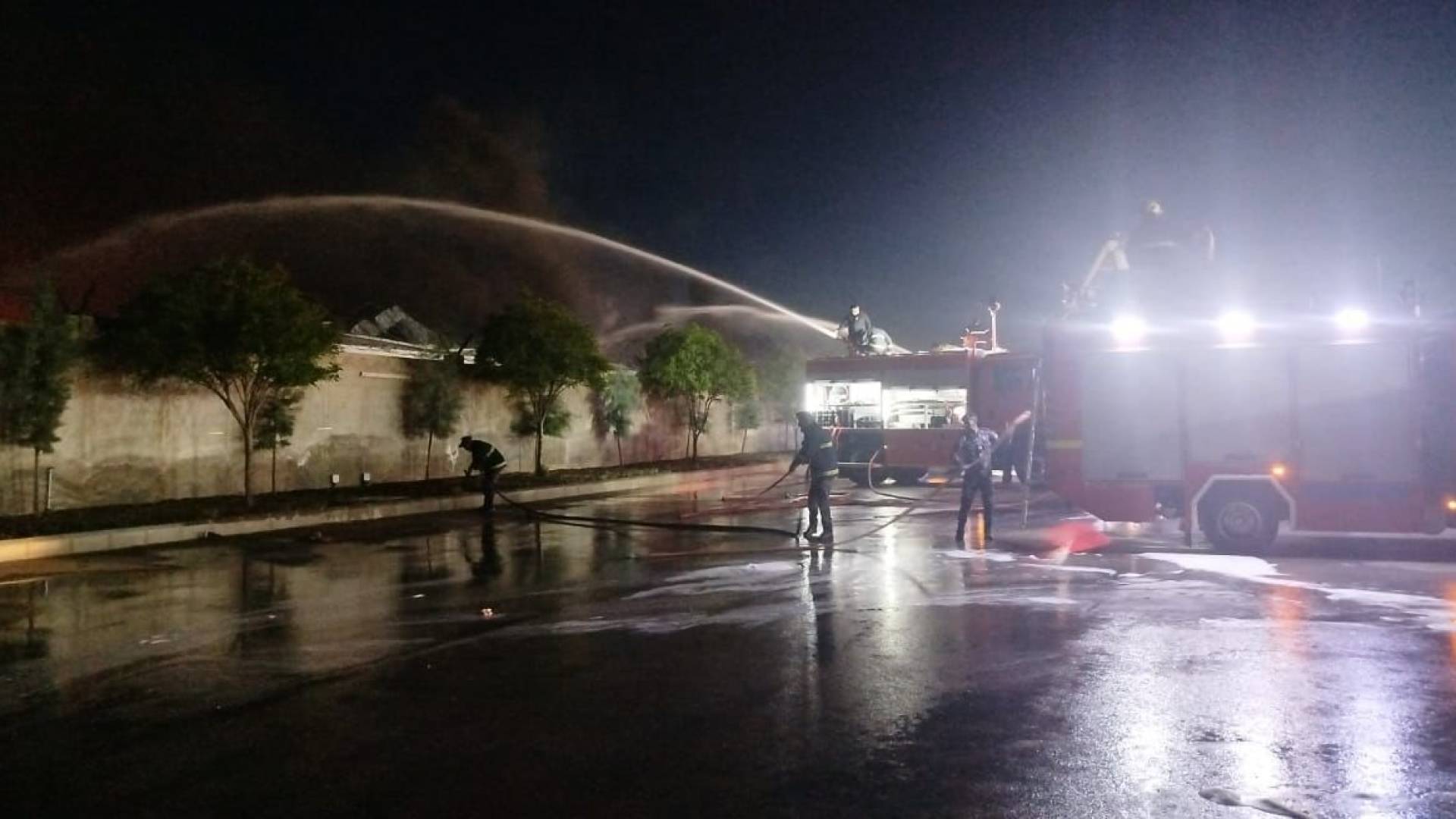 كوادر الدفاع المدني