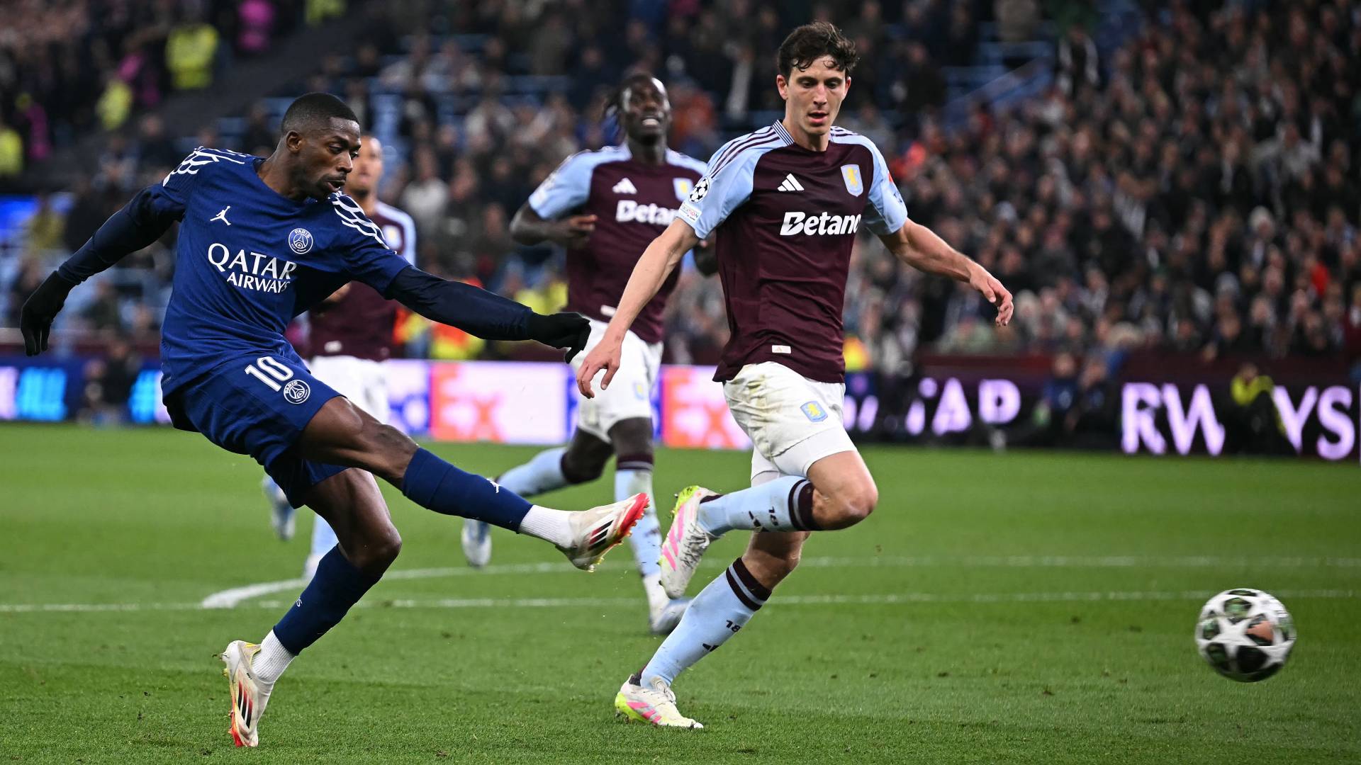 باريس سان جيرمان يتأهل إلى نصف نهائي دوري الأبطال رغم الخسارة أمام أستون فيلا