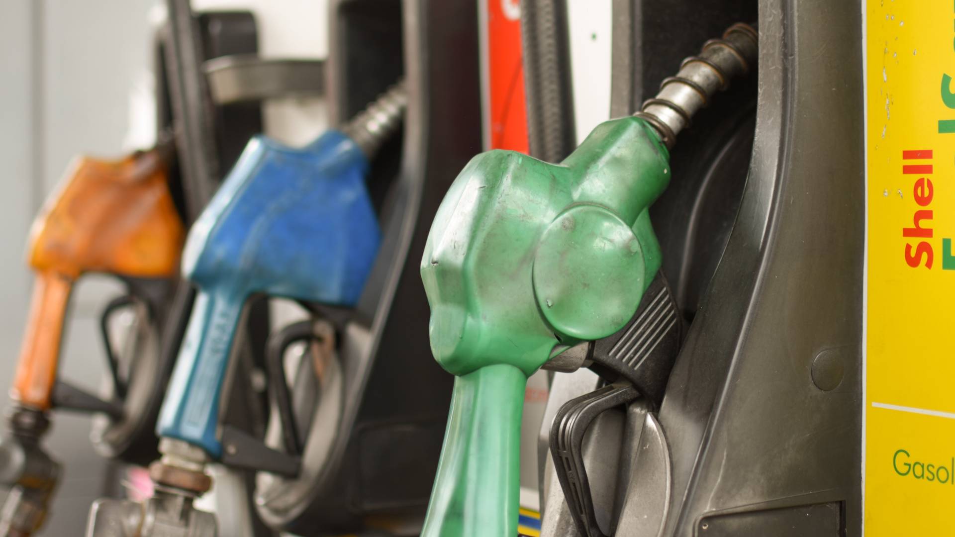 انبوب ضخ السولار - تعبيرية