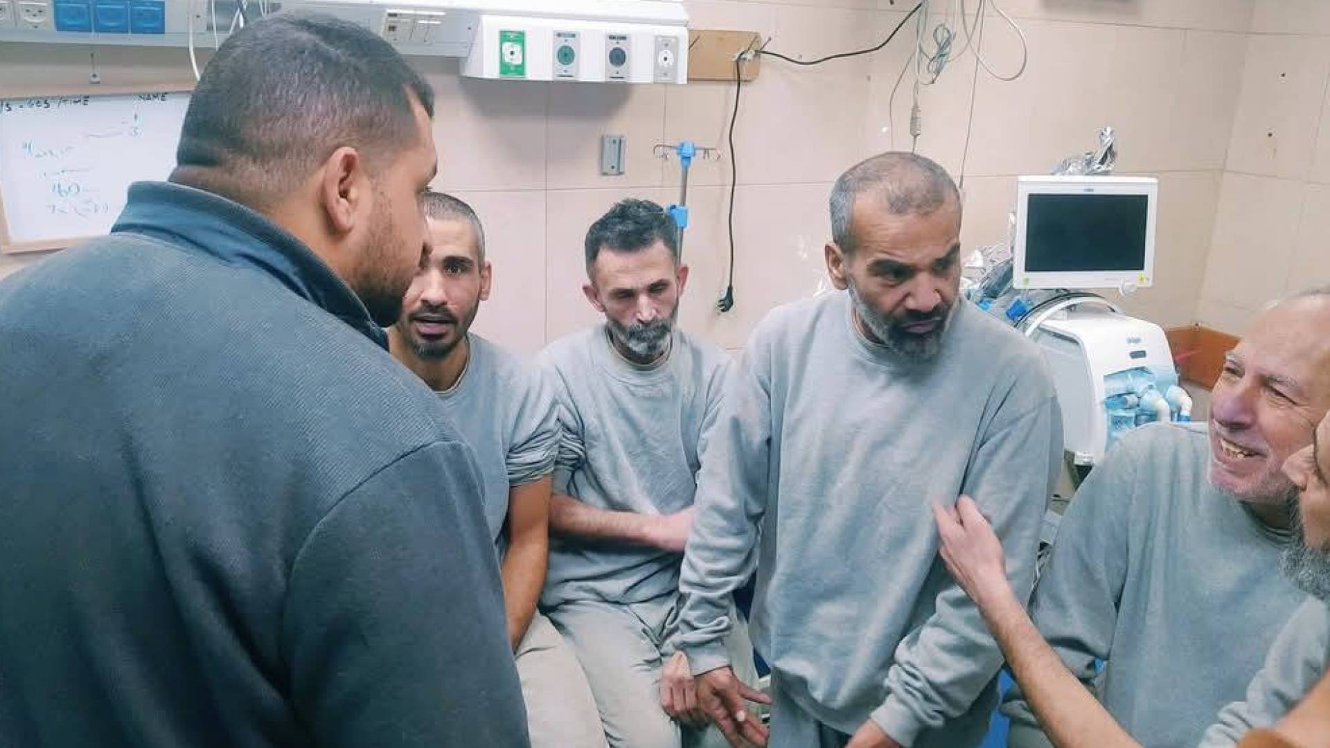 أسرى مفرج عنهم من قطاع غزة