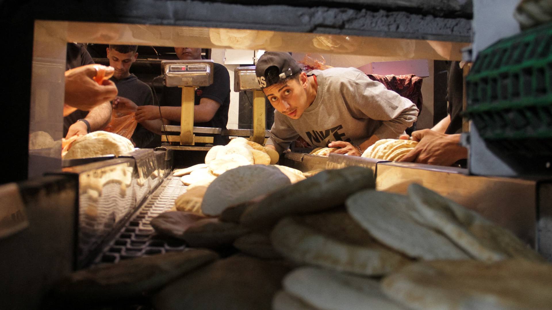 انتاج المخبز الأردني المتنقل في غزة