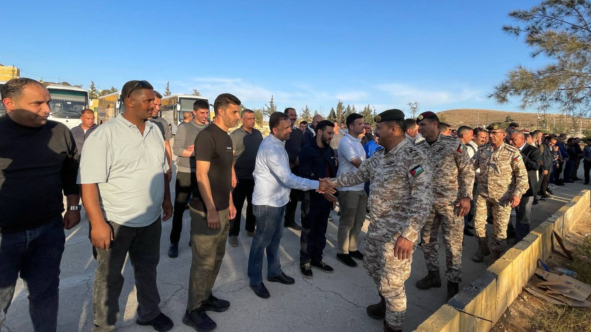 وصول طواقم المستشفى الميداني الأردني جنوب غزة/6